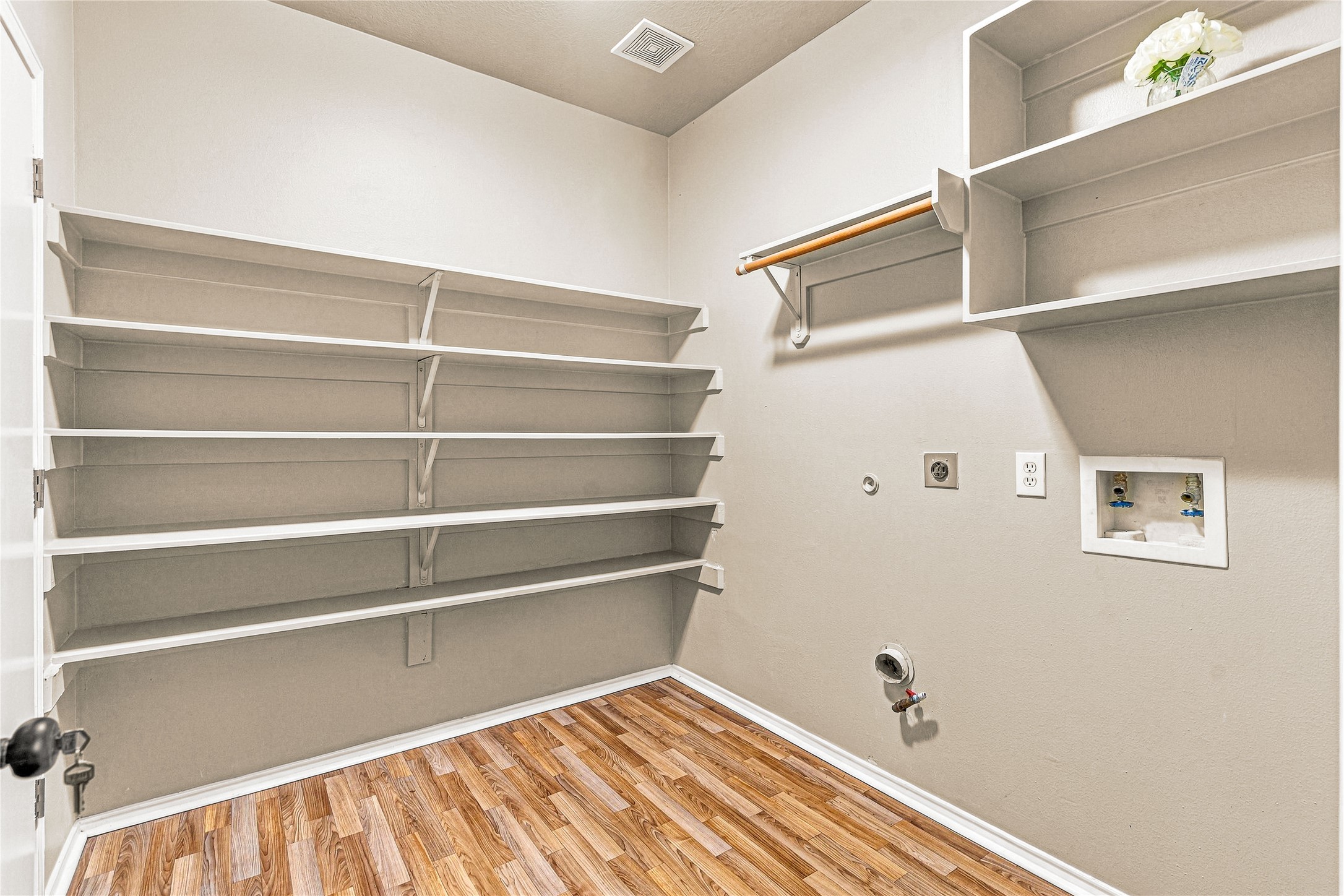 9904 Fair Brook Way Property Photo 19