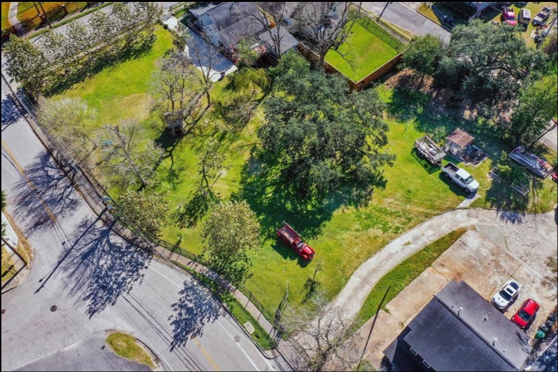 4976 Polk Street Property Photo 2