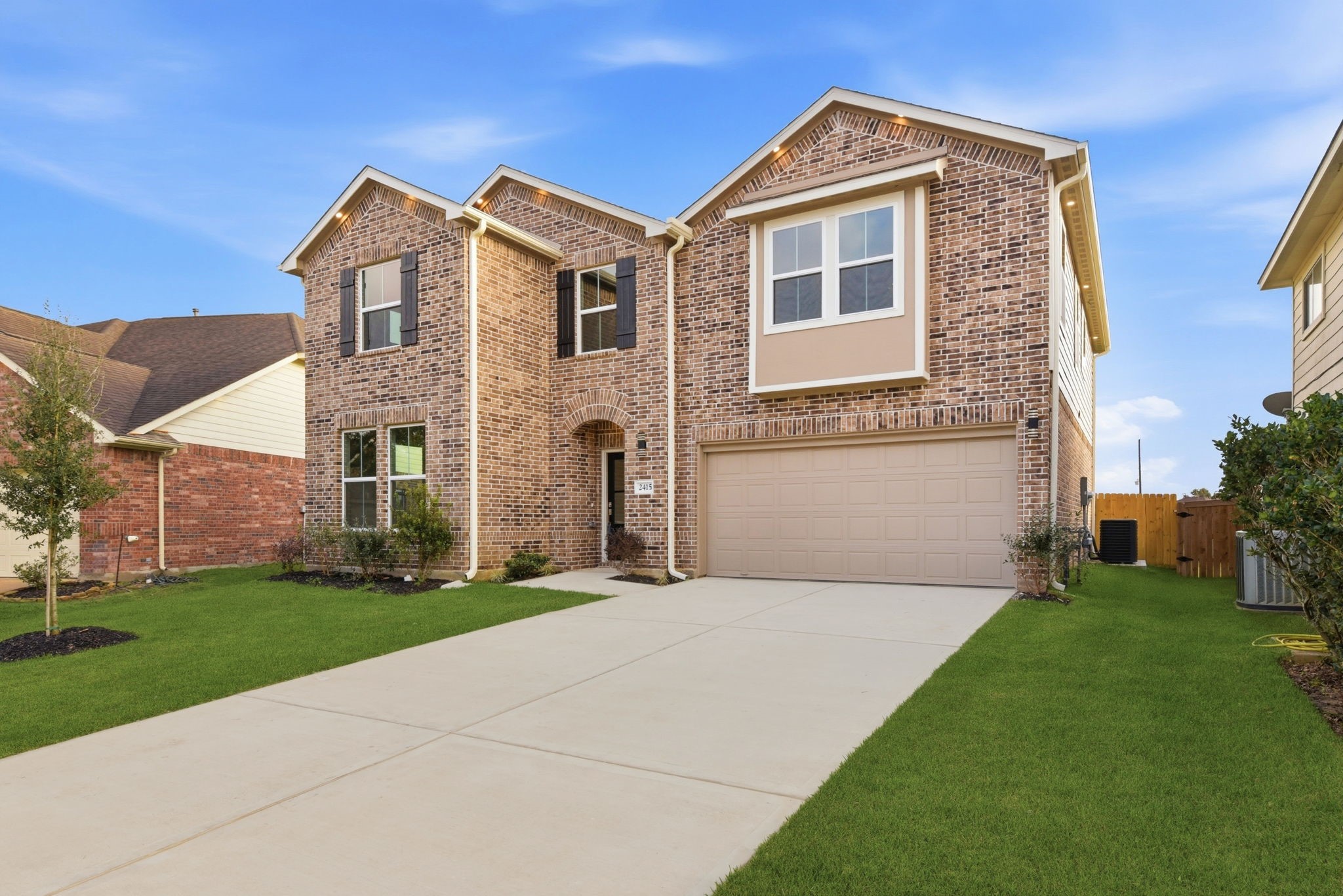 2415 Inlet Court Property Photo 3