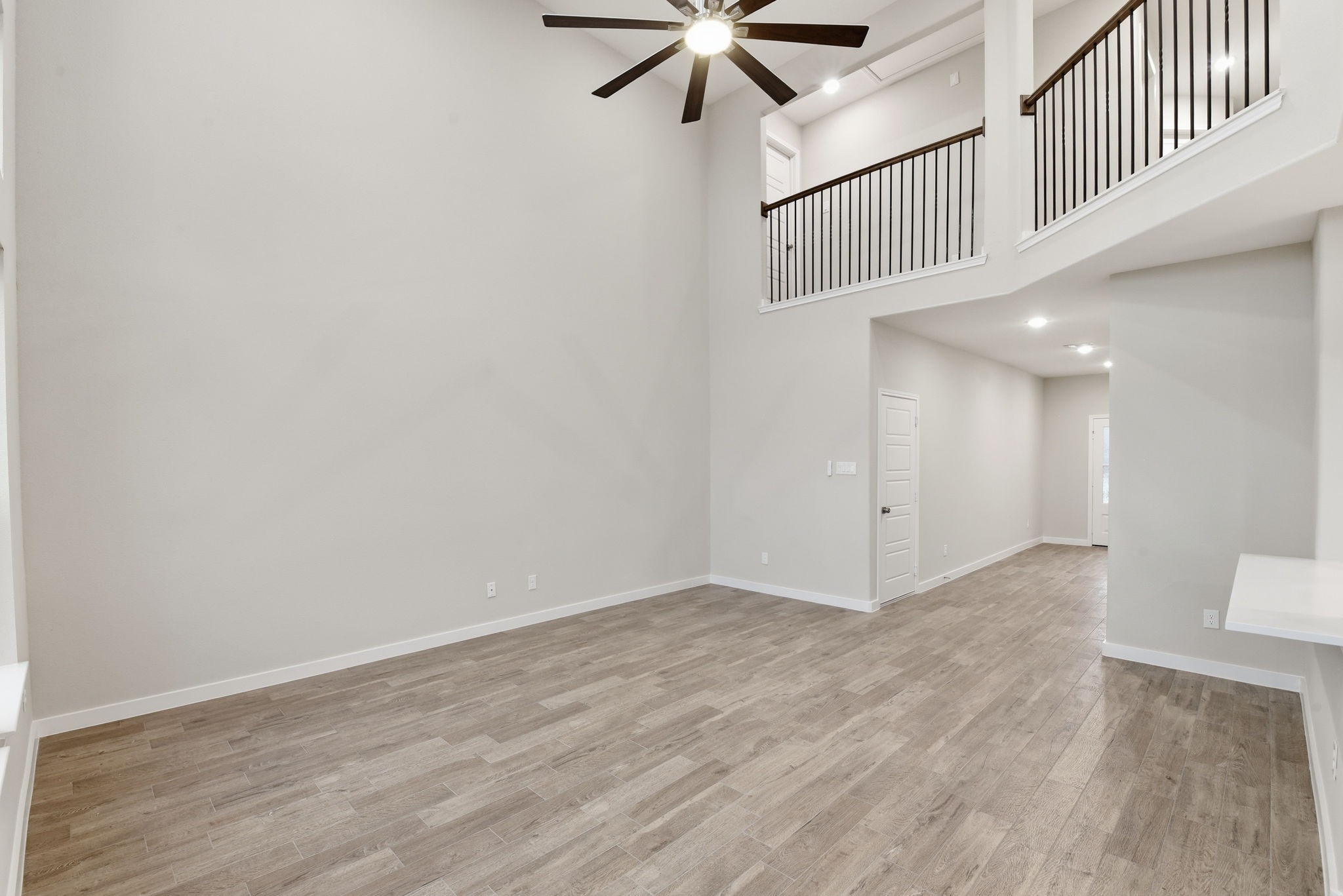 2415 Inlet Court Property Photo 11