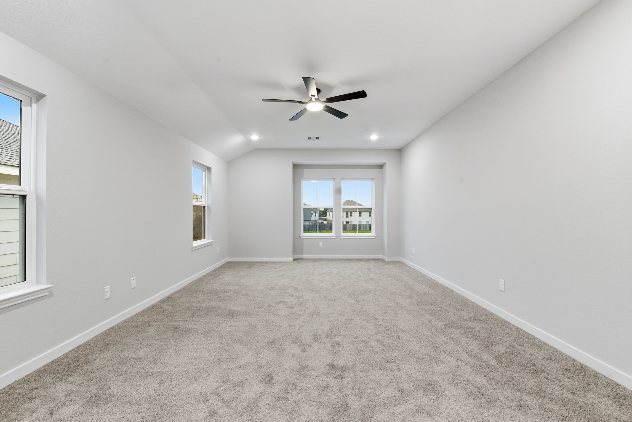 2415 Inlet Court Property Photo 26
