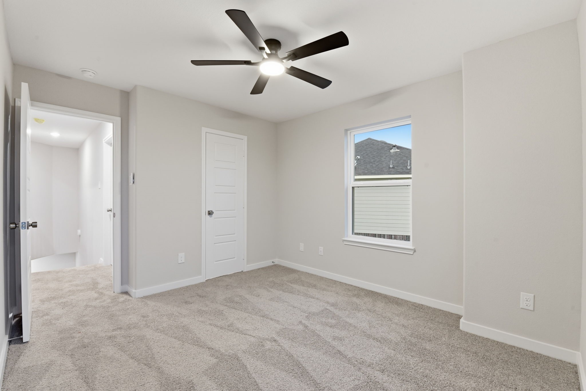 2415 Inlet Court Property Photo 35