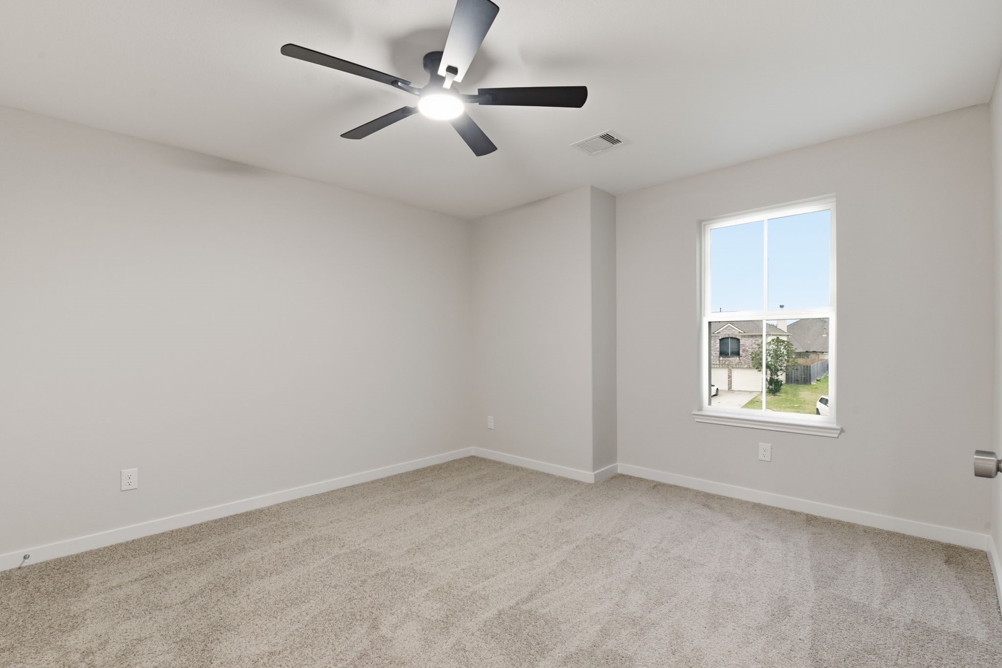 2415 Inlet Court Property Photo 36