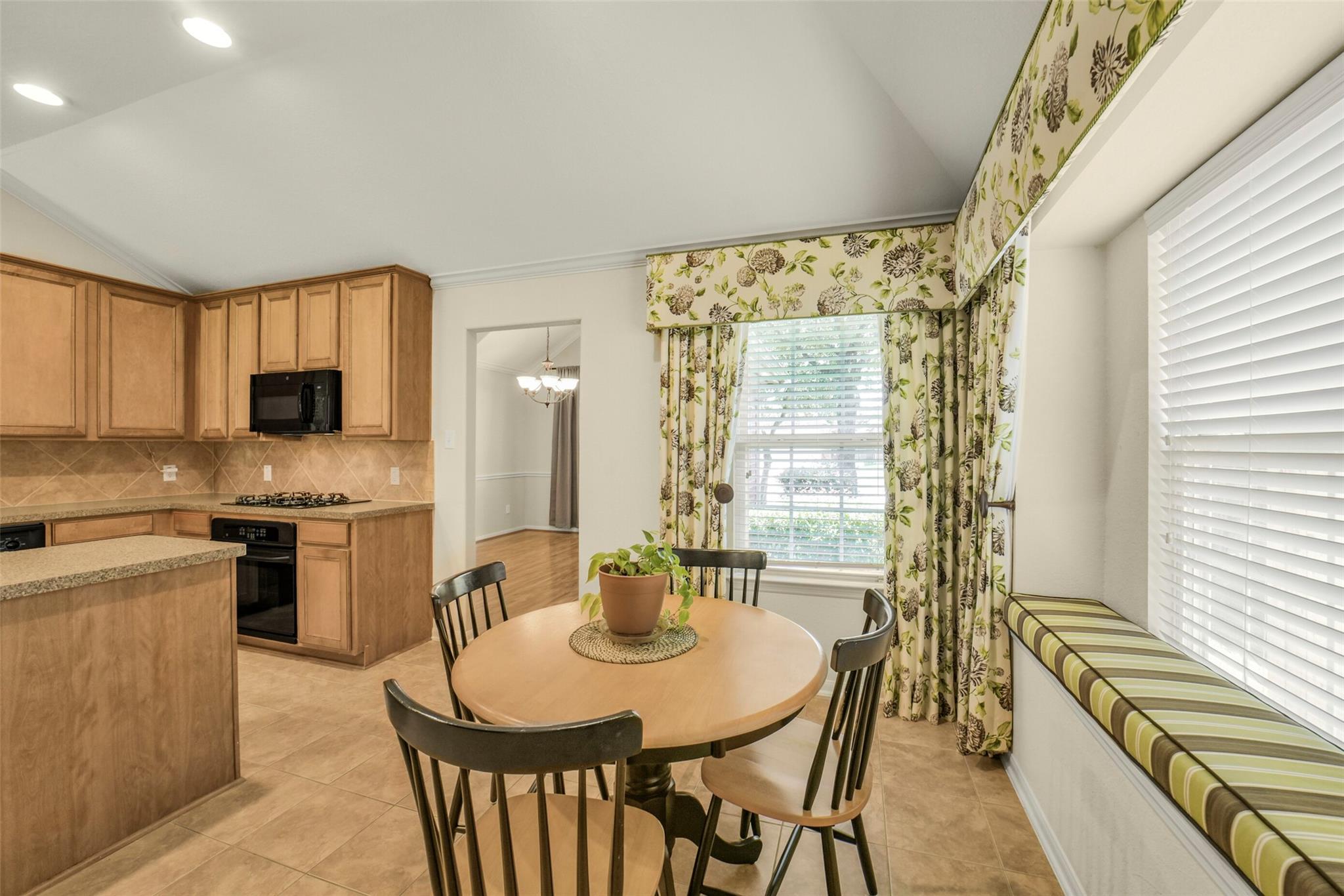 21010 Oakley Hill Court Property Photo 15