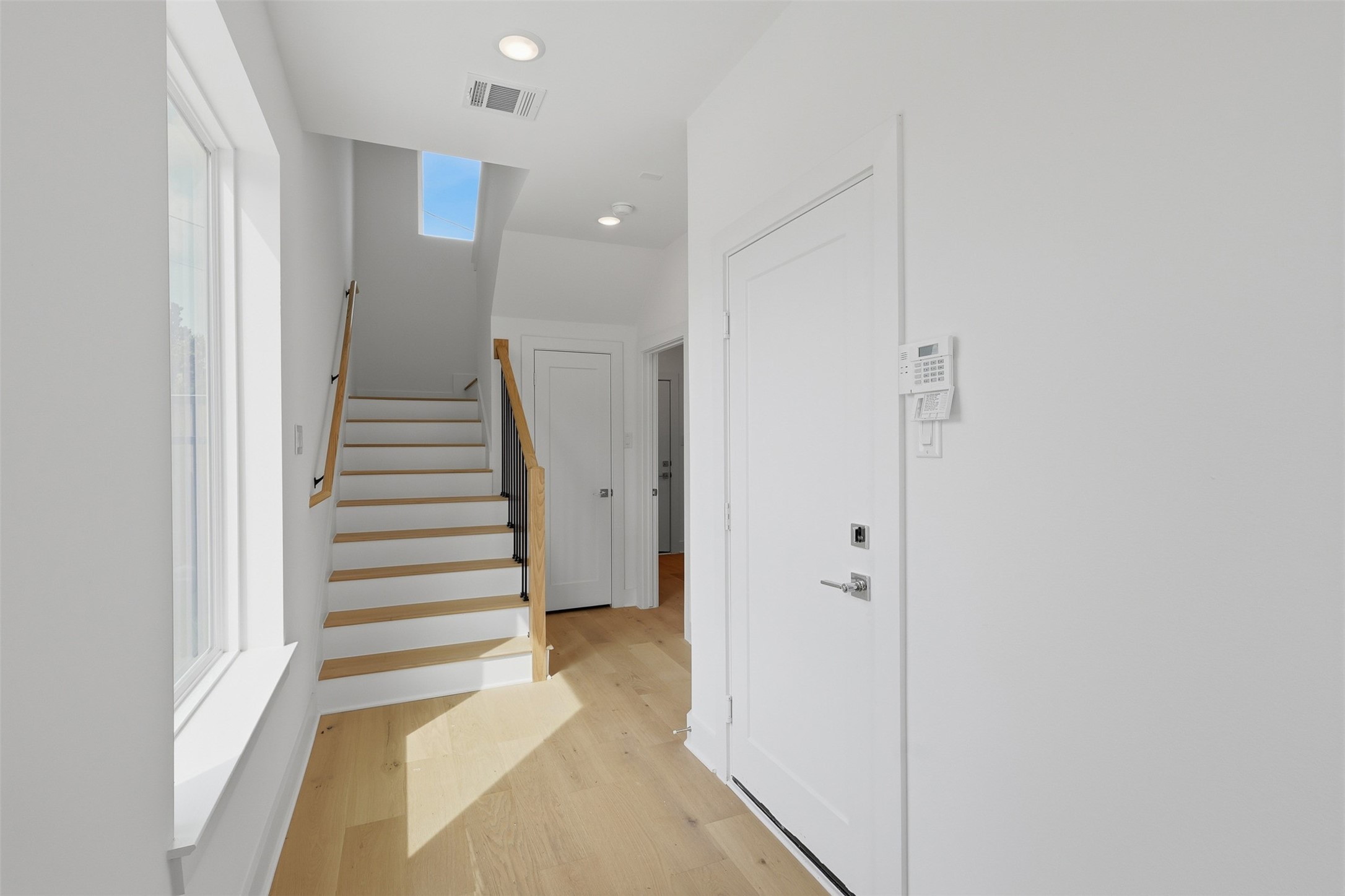 904 Kern Street C Property Photo 17