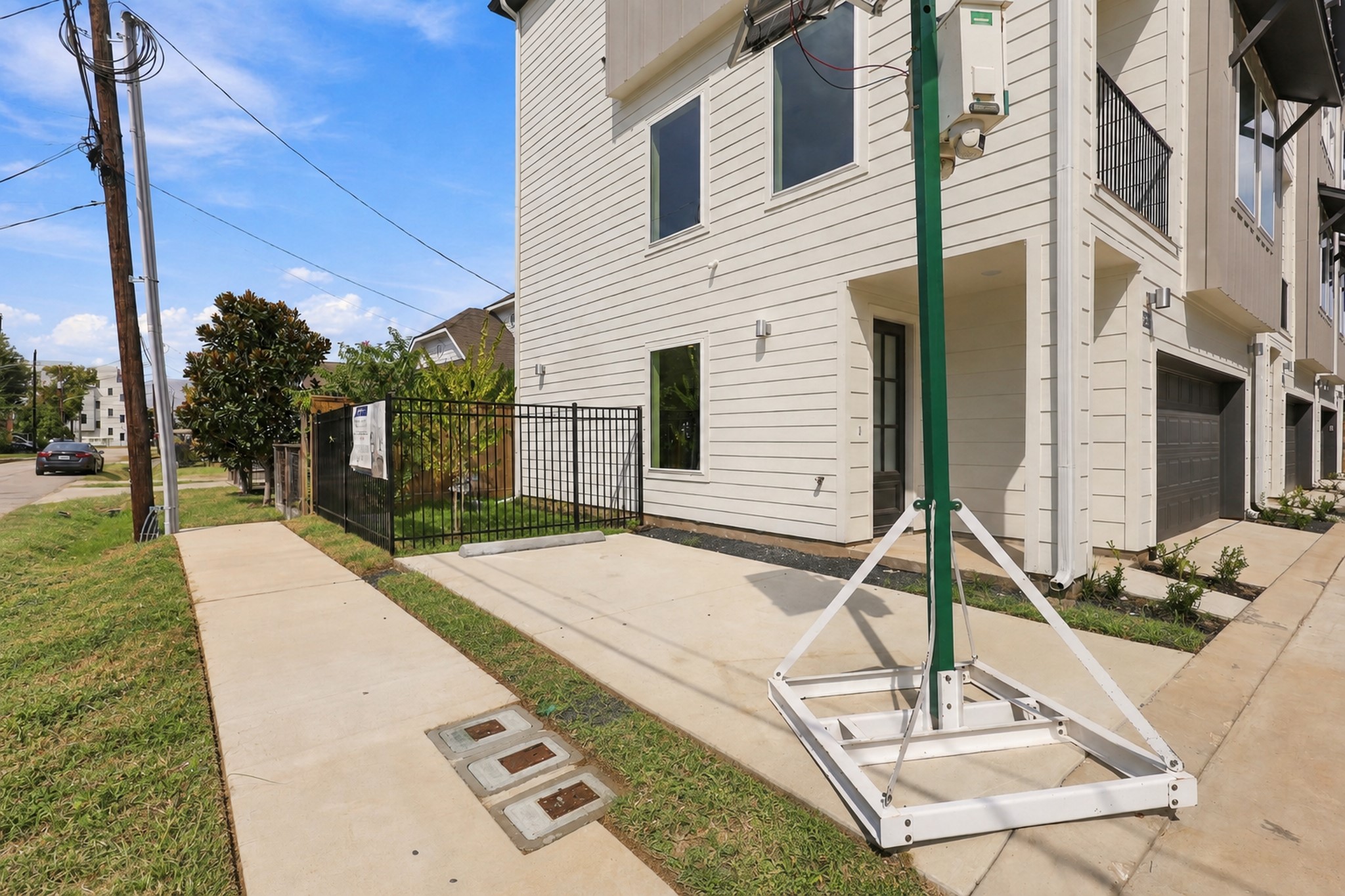 904 Kern Street C Property Photo 19