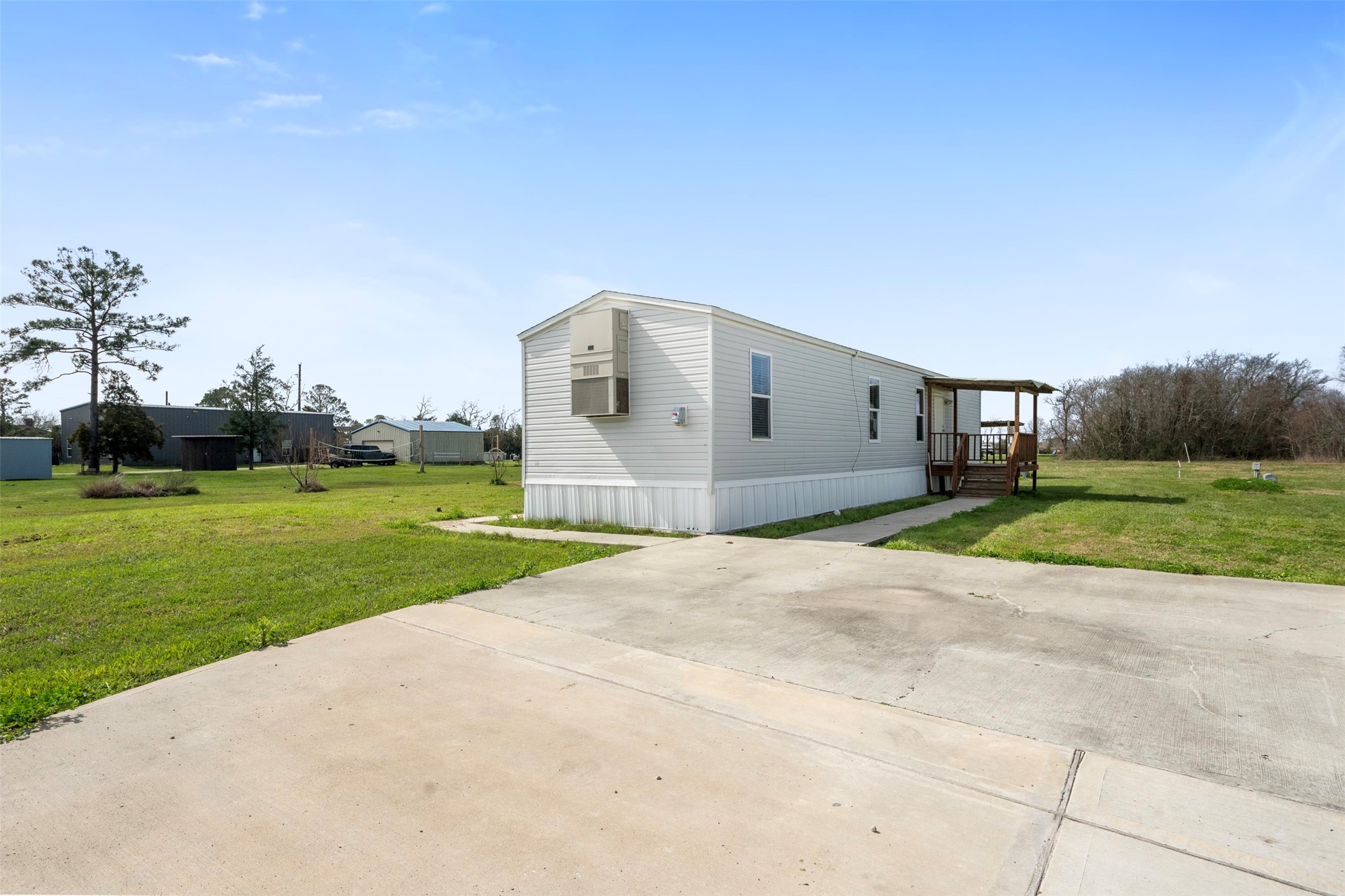 760 Blueberry Ln Road Property Photo 1