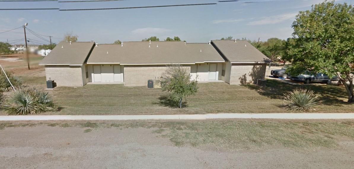 404 Medina Property Photo 5