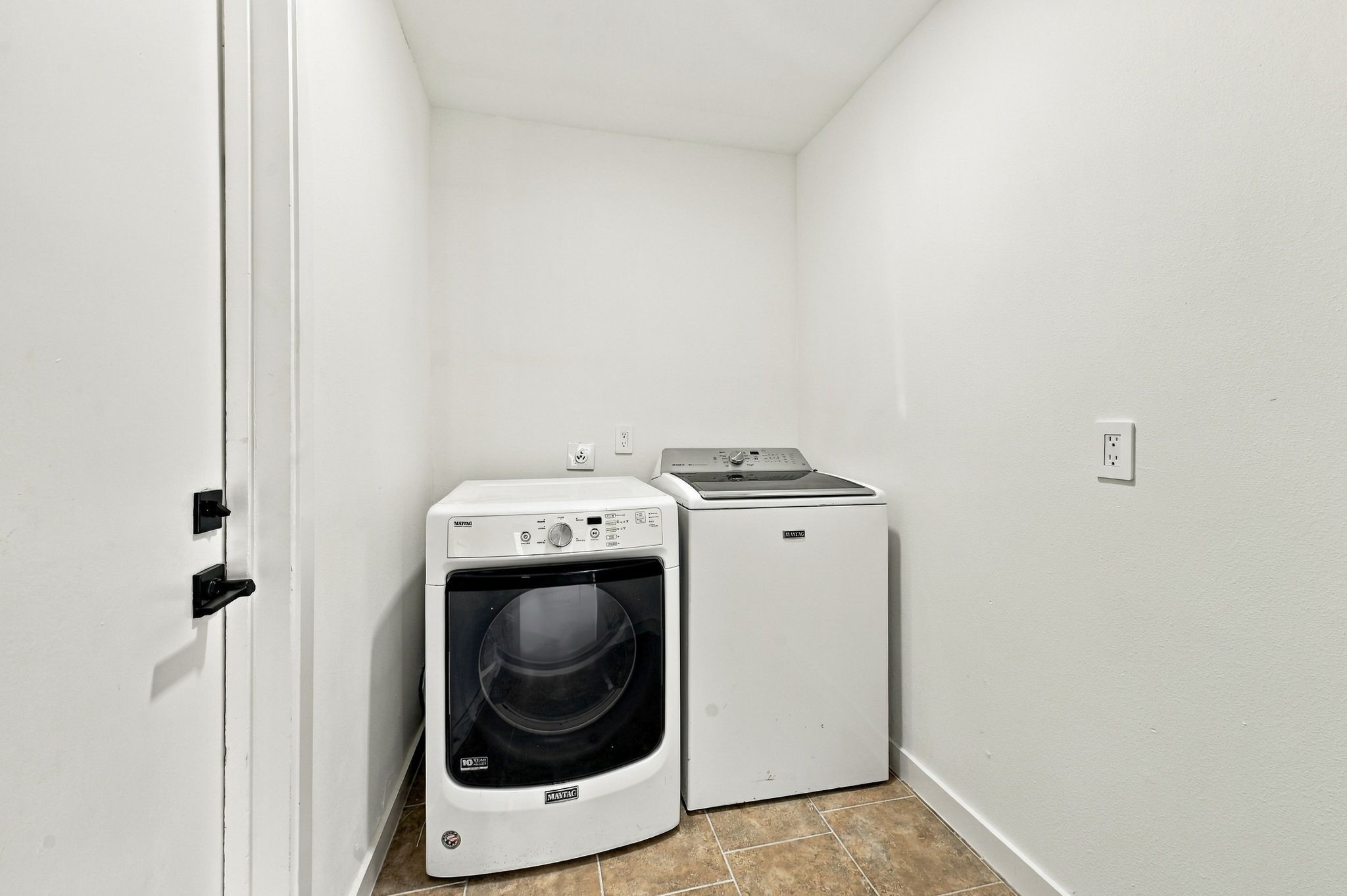 8339 Carvel Lane Property Photo 7