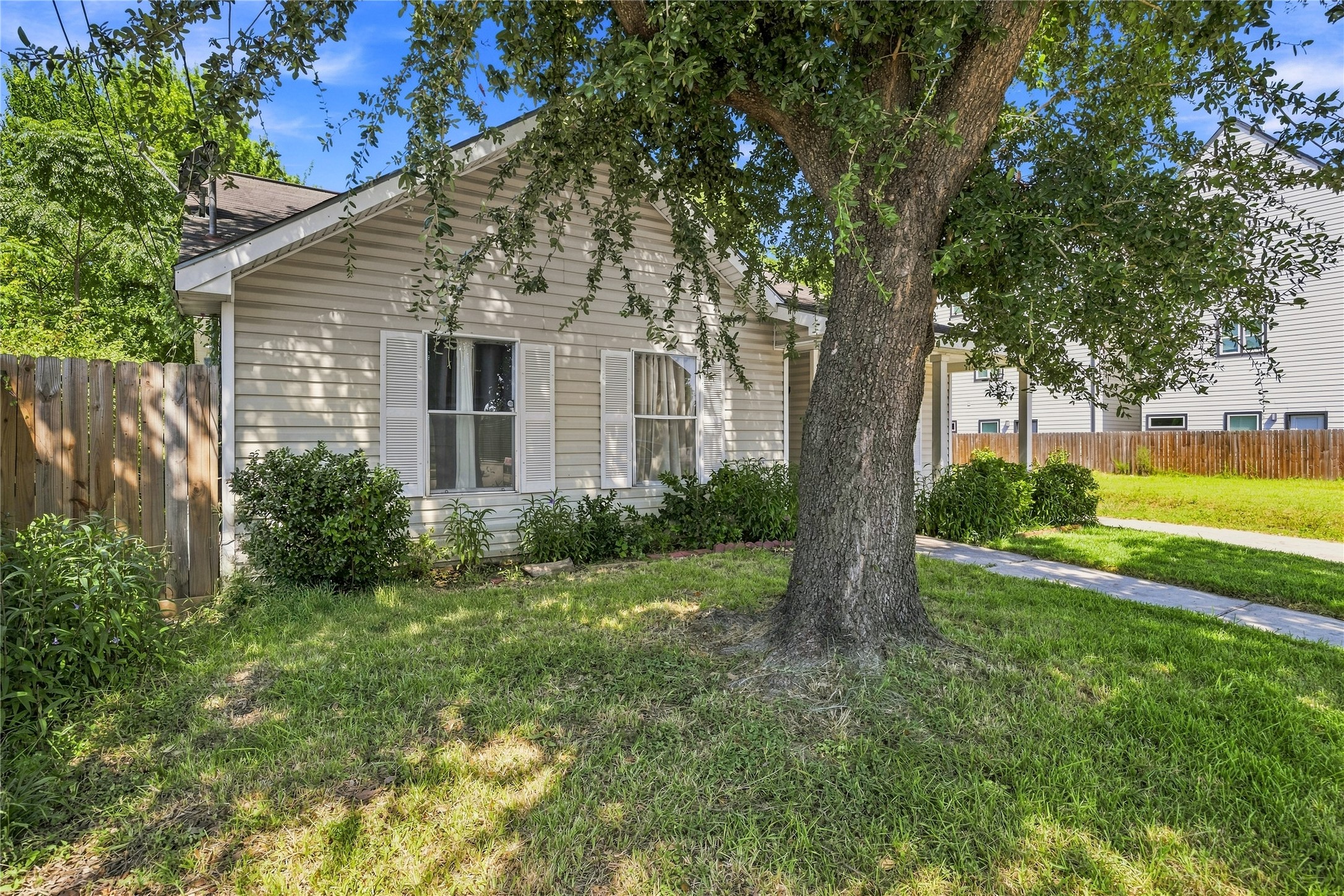 1715 Brewster Street Property Photo 3