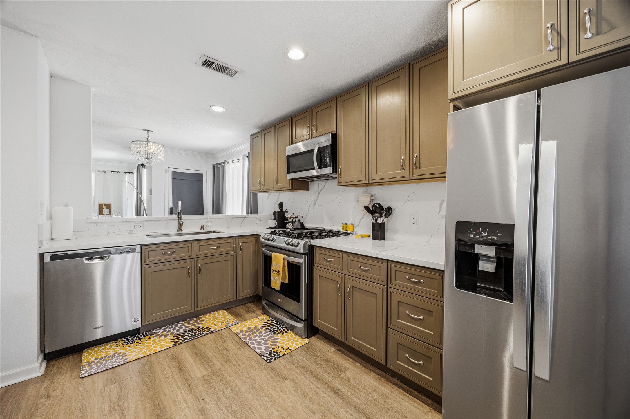1715 Brewster Street Property Photo 7