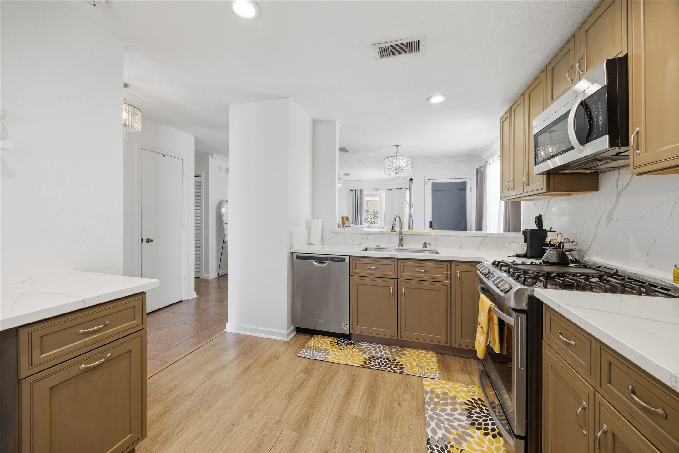 1715 Brewster Street Property Photo 8