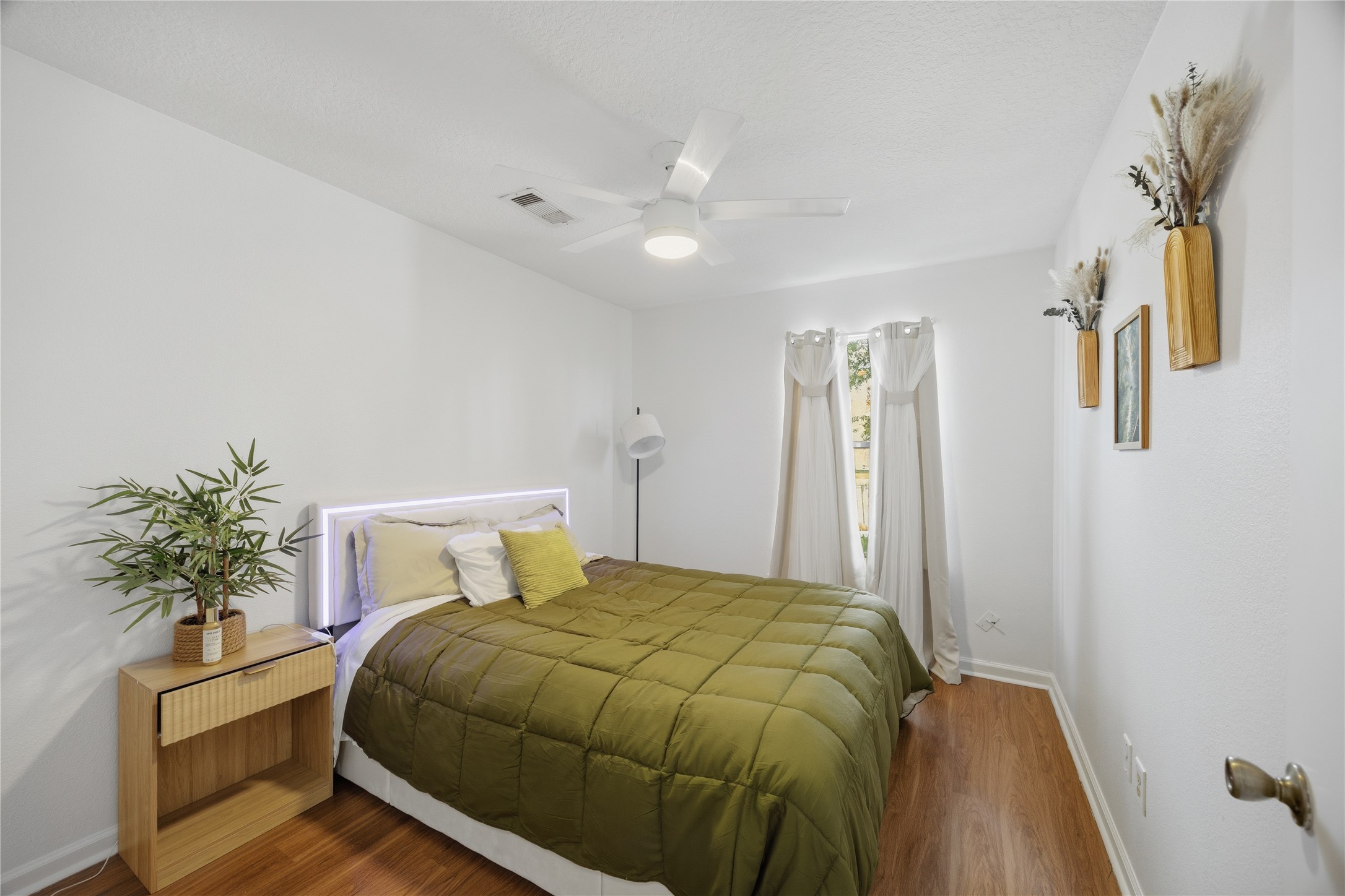 1715 Brewster Street Property Photo 29