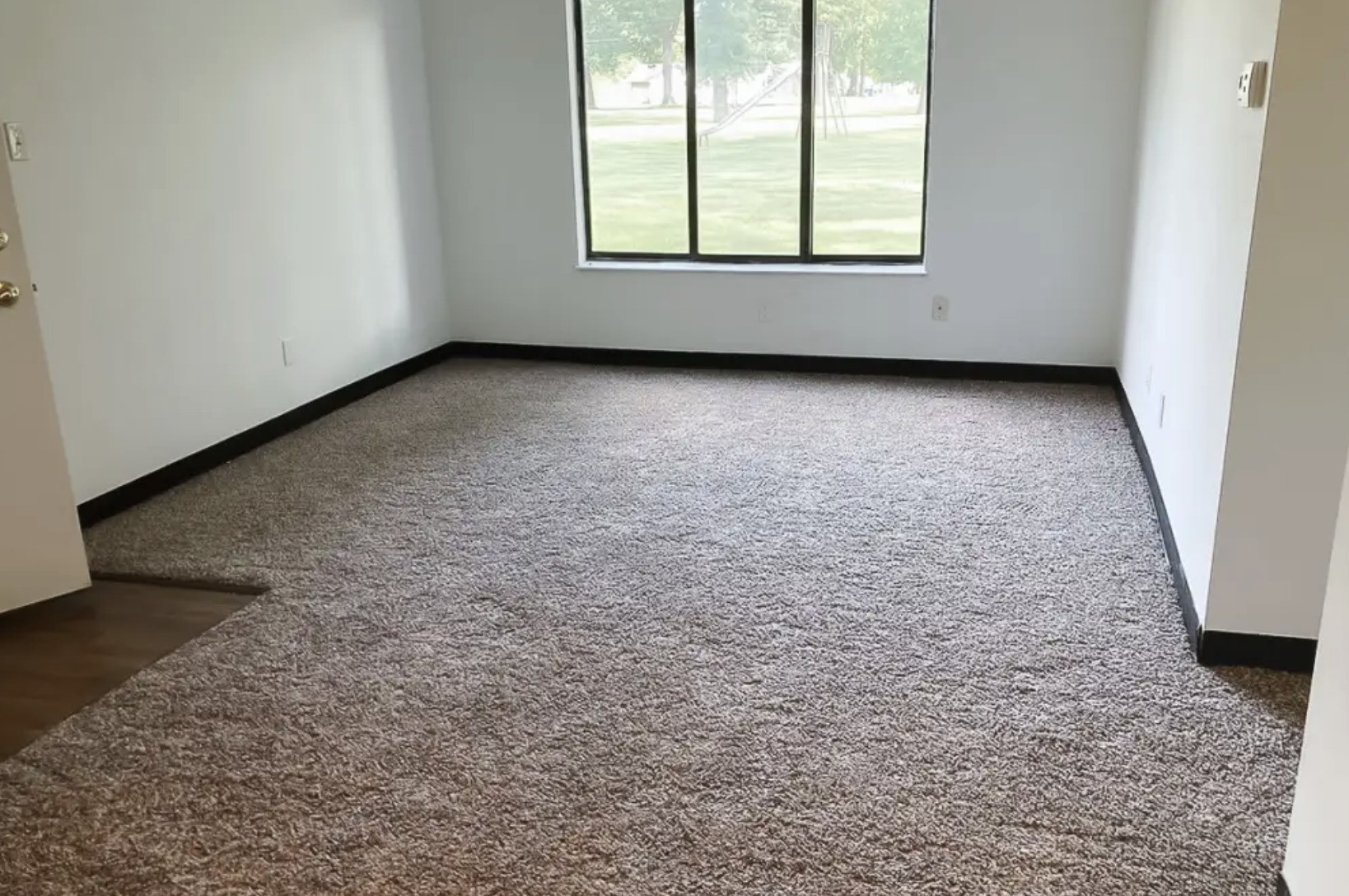 505 Oakview Drive Property Photo 6