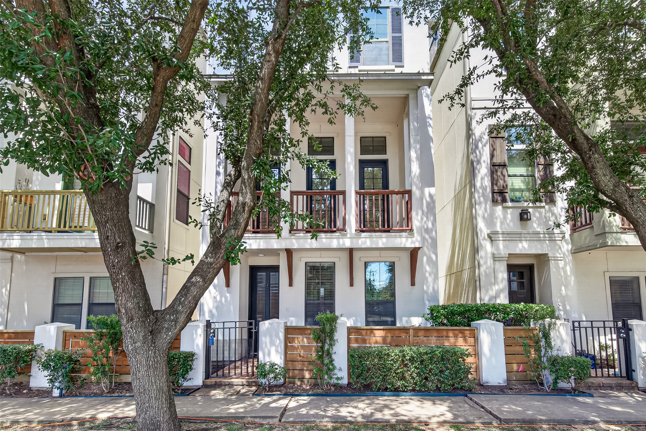 6610 Toledo Street Property Photo 4