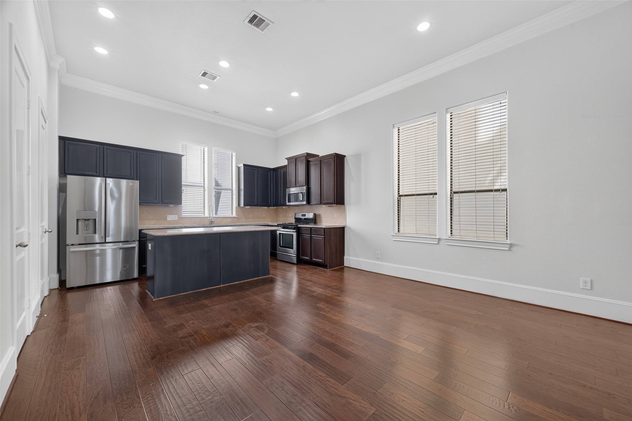 6610 Toledo Street Property Photo 11