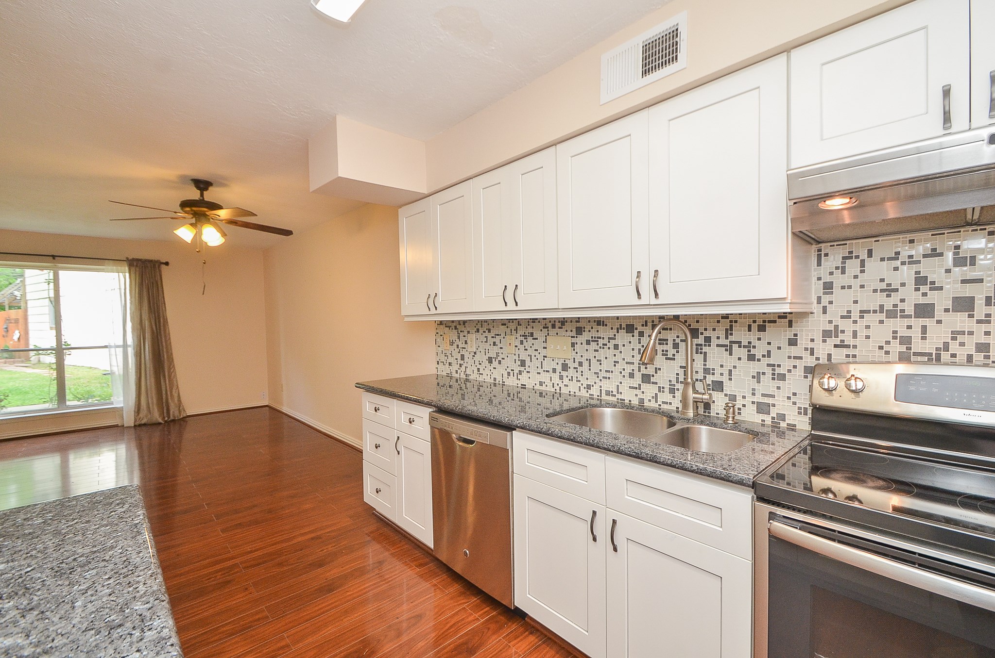 2209 Bauer Drive B Property Photo 5
