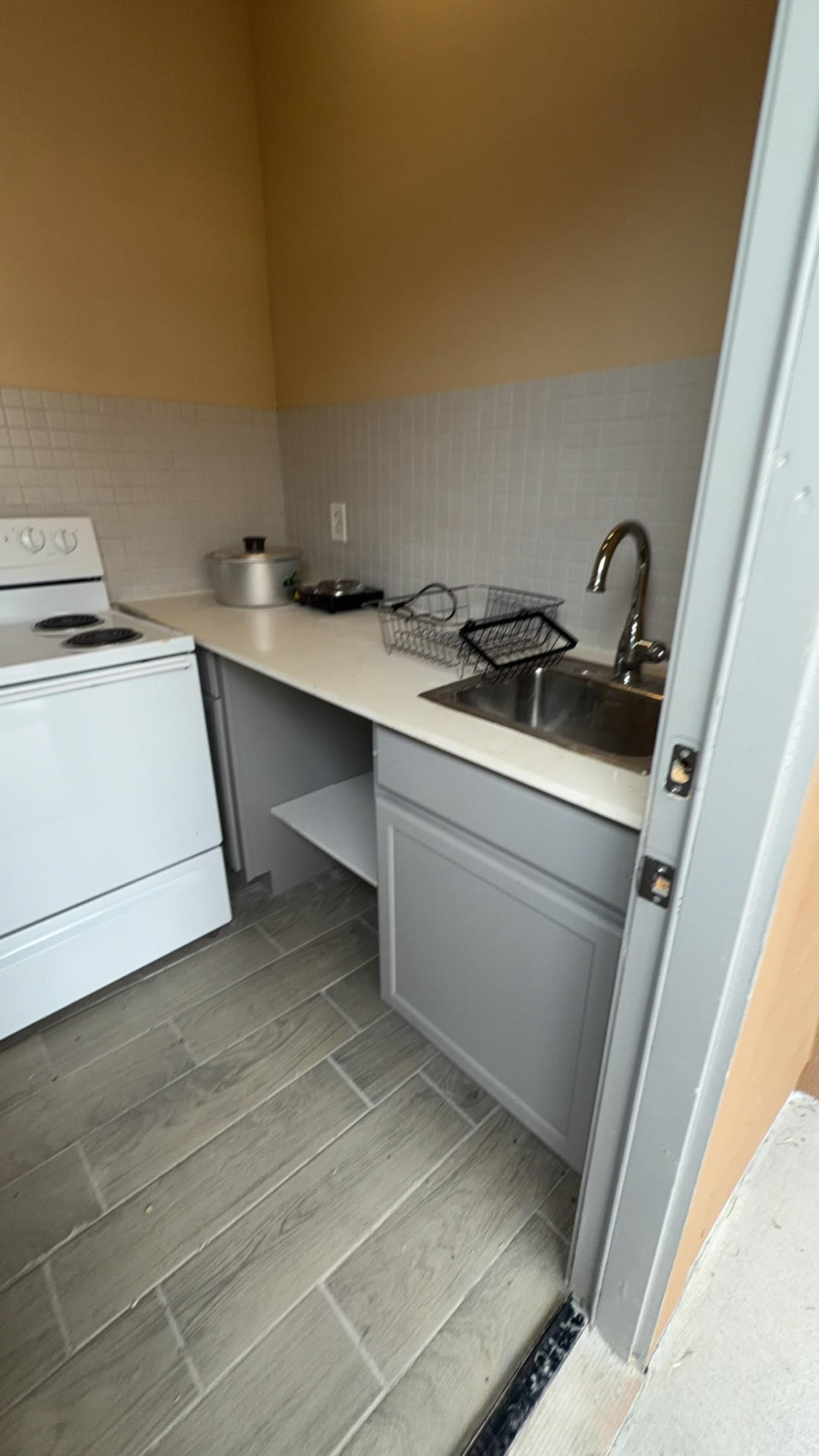 6303 Scotchwood Drive A Property Photo 7