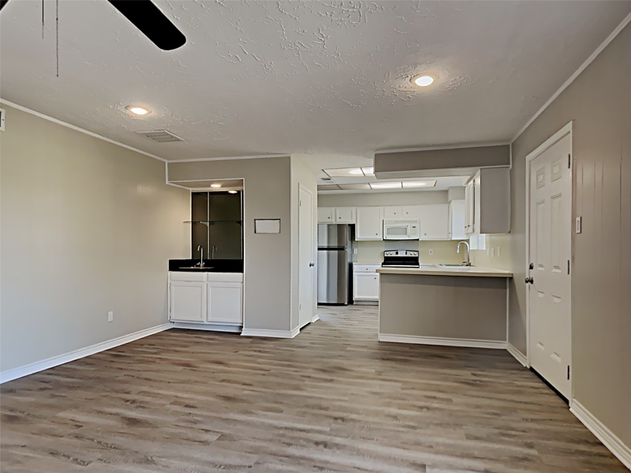 3310 Hampton Drive Property Photo 6