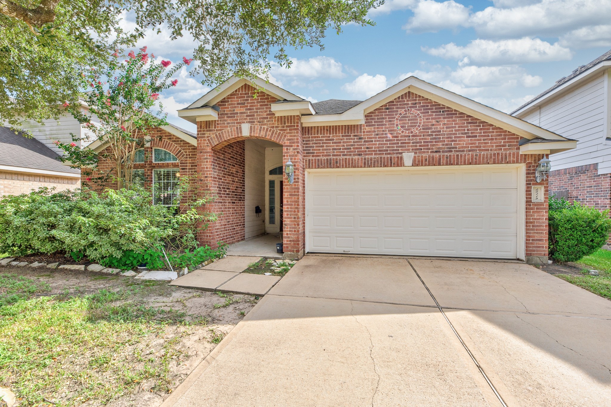 25219 Spring Iris Lane Property Photo 4