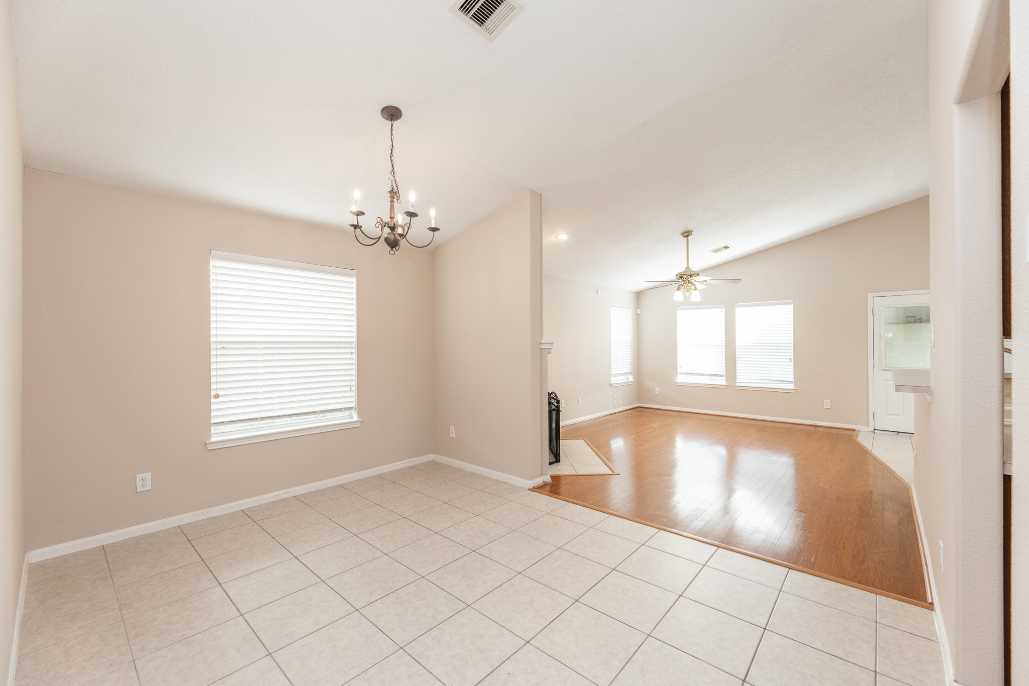 25219 Spring Iris Lane Property Photo 7