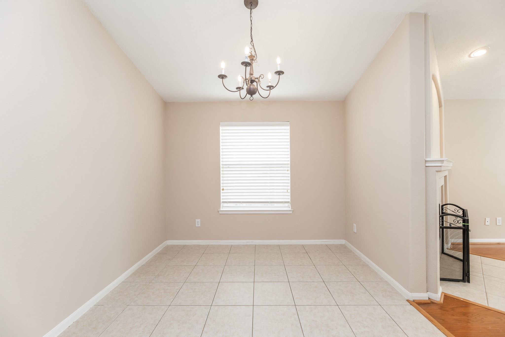25219 Spring Iris Lane Property Photo 8