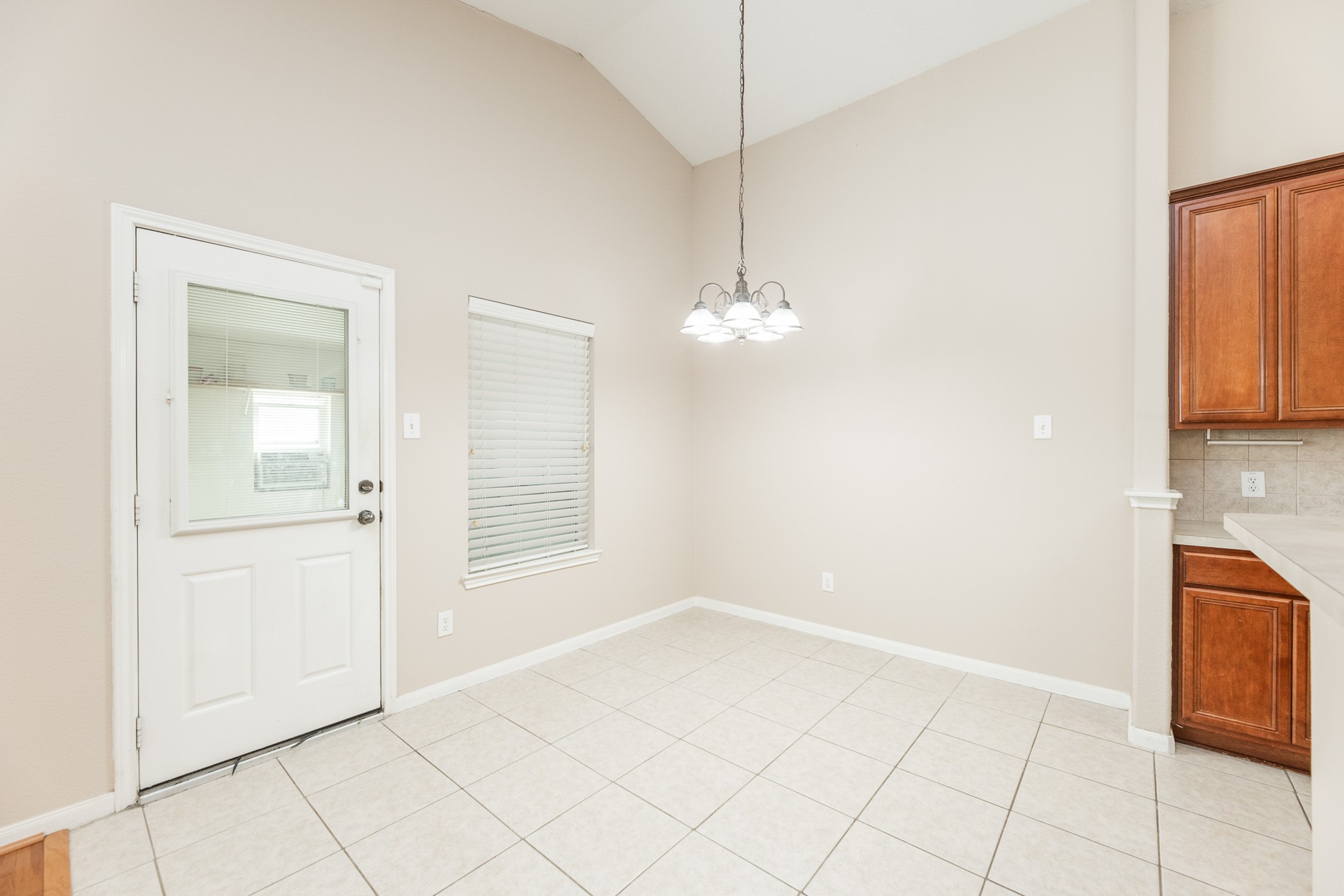 25219 Spring Iris Lane Property Photo 17