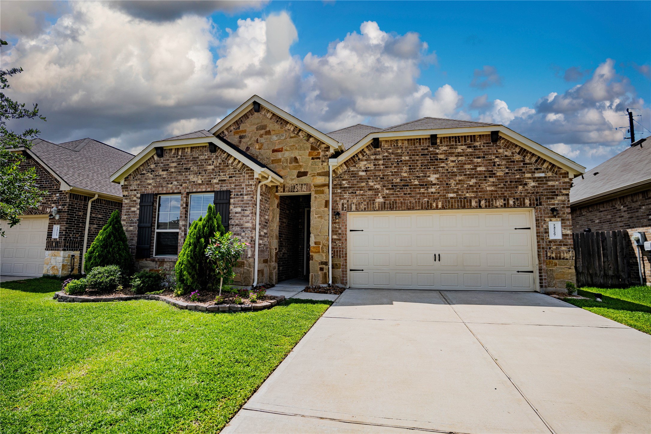 24227 Brookdale Heights Place Property Photo 1