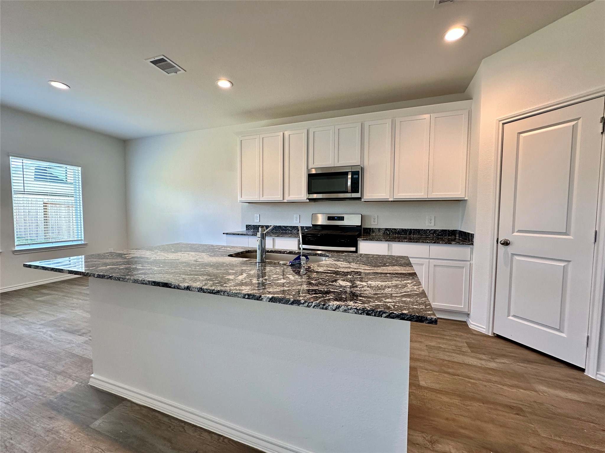 2929 Bur Landing Lane Property Photo 2