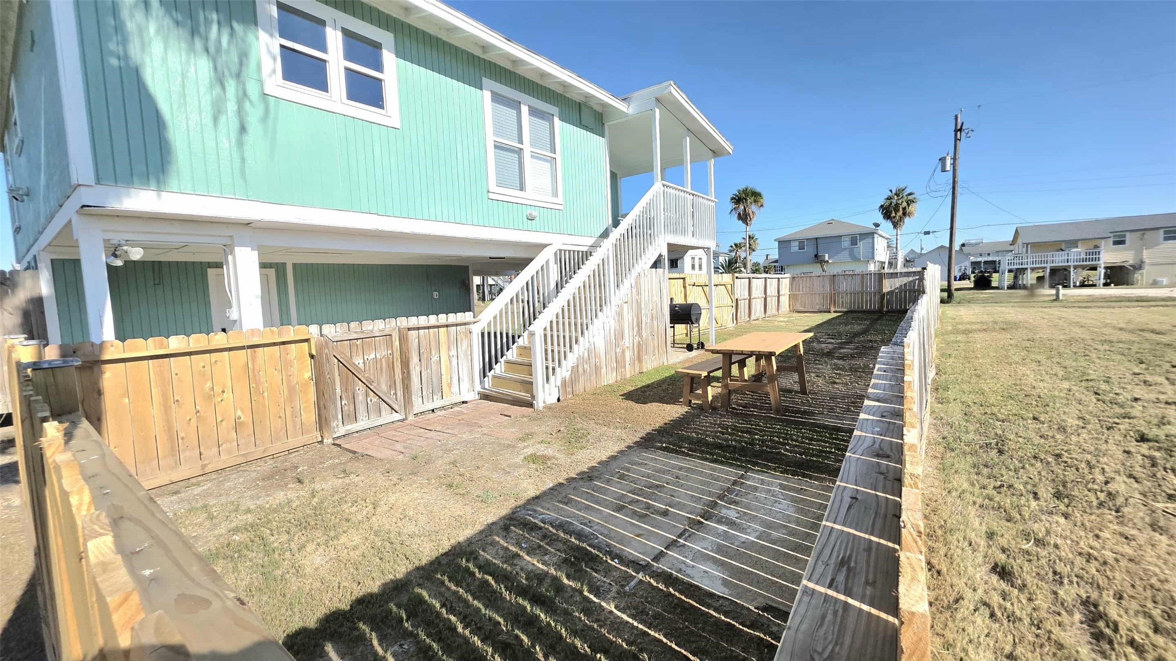16623 Jolly Roger Road Property Photo 3