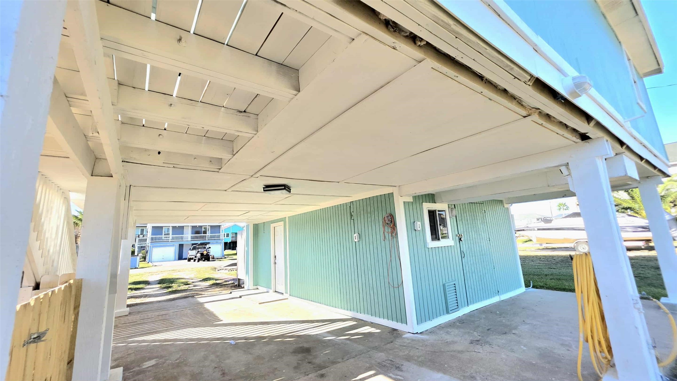 16623 Jolly Roger Road Property Photo 4