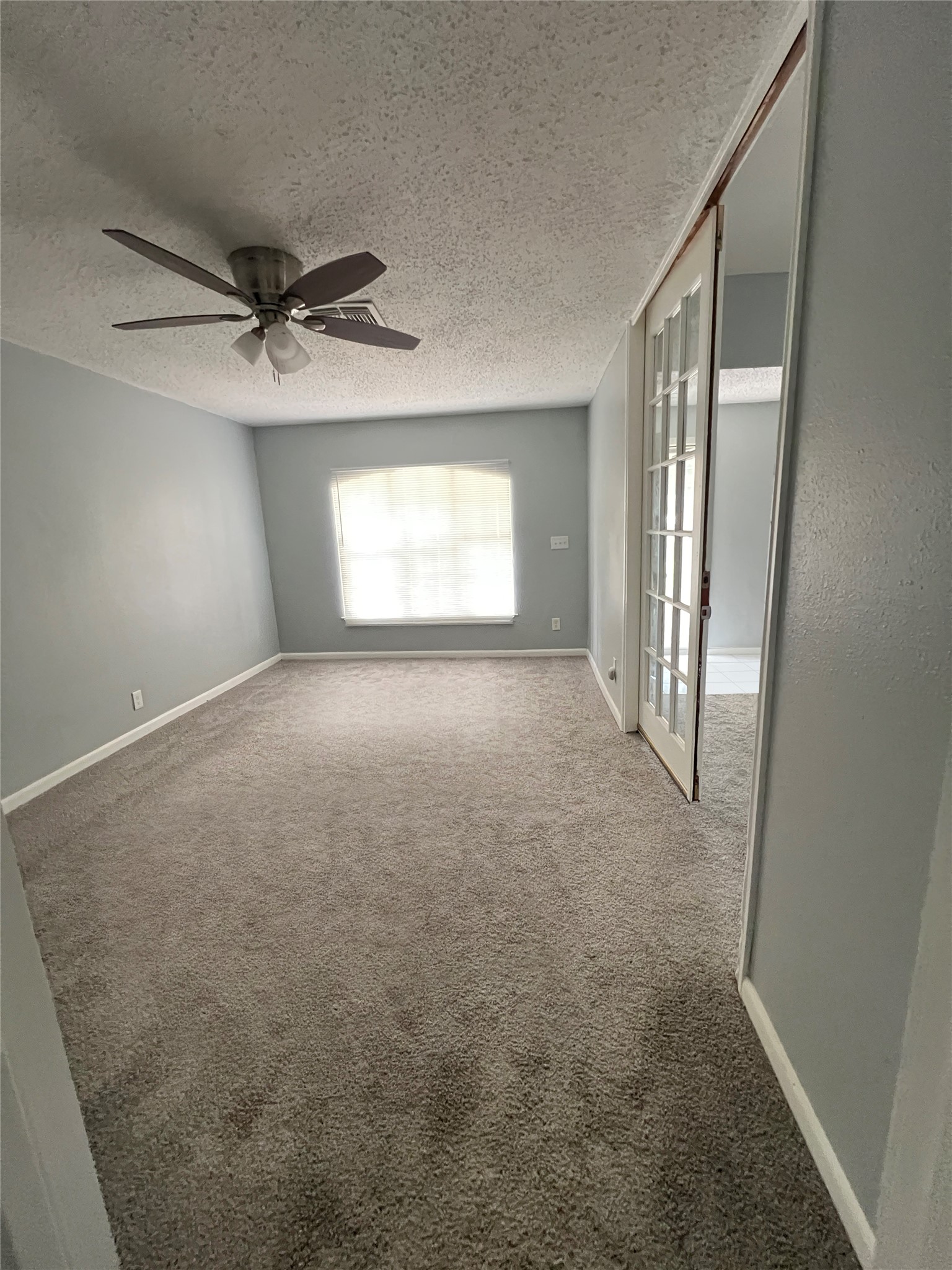 5522 Lakefield Drive Property Photo 3