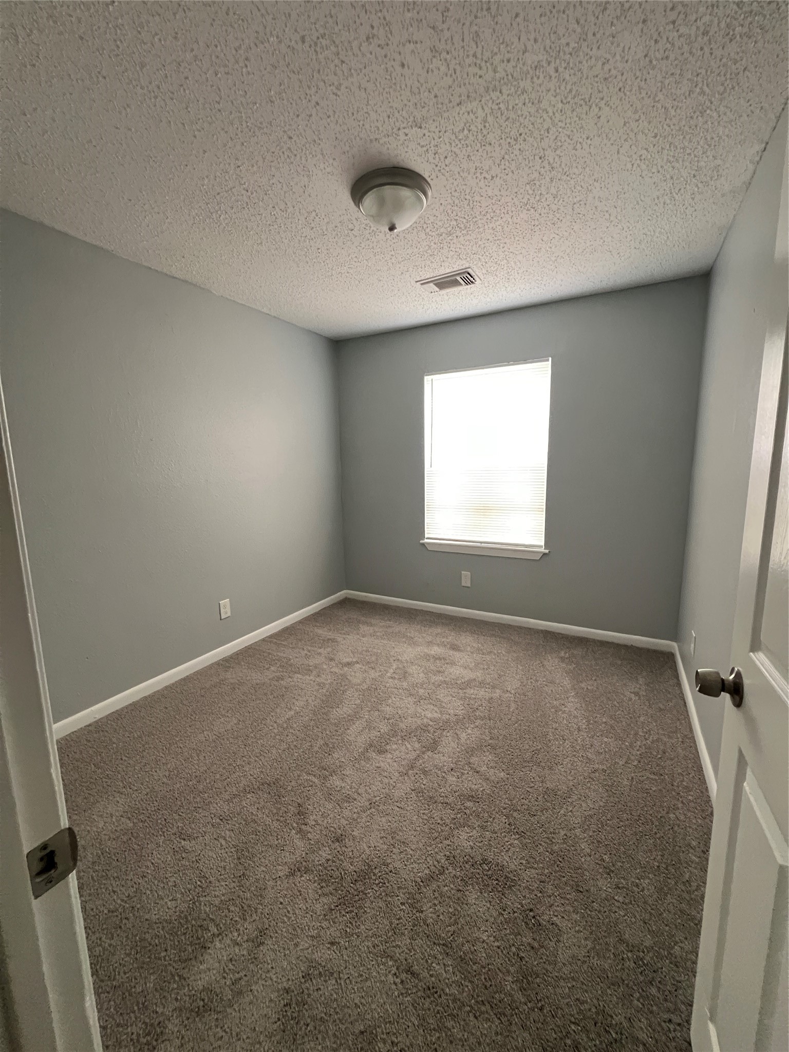 5522 Lakefield Drive Property Photo 8