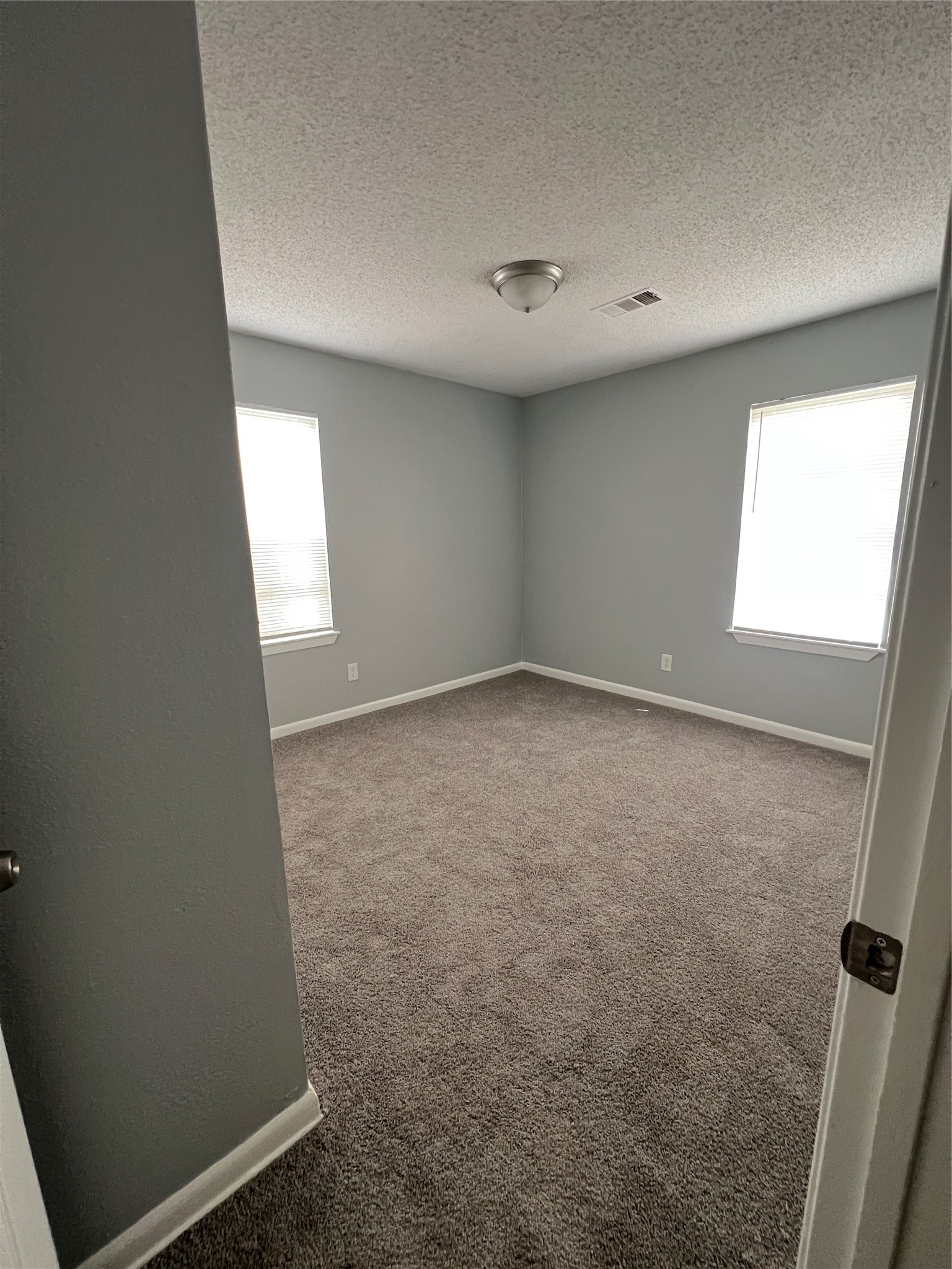 5522 Lakefield Drive Property Photo 9
