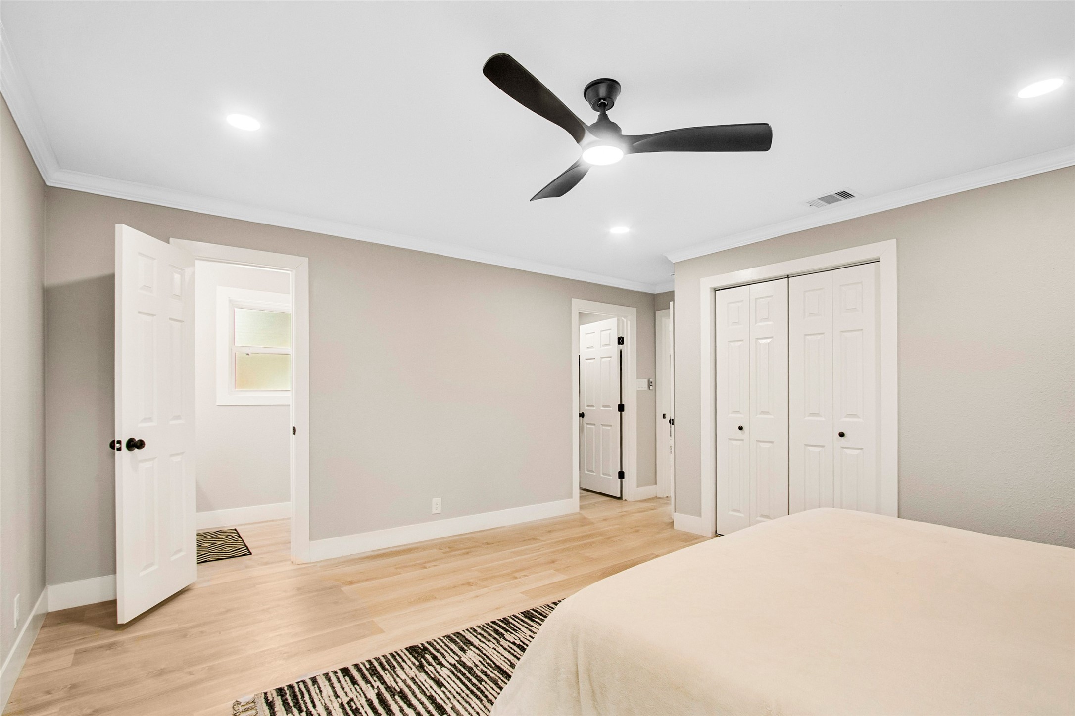5731 Creekbend Drive Property Photo 31