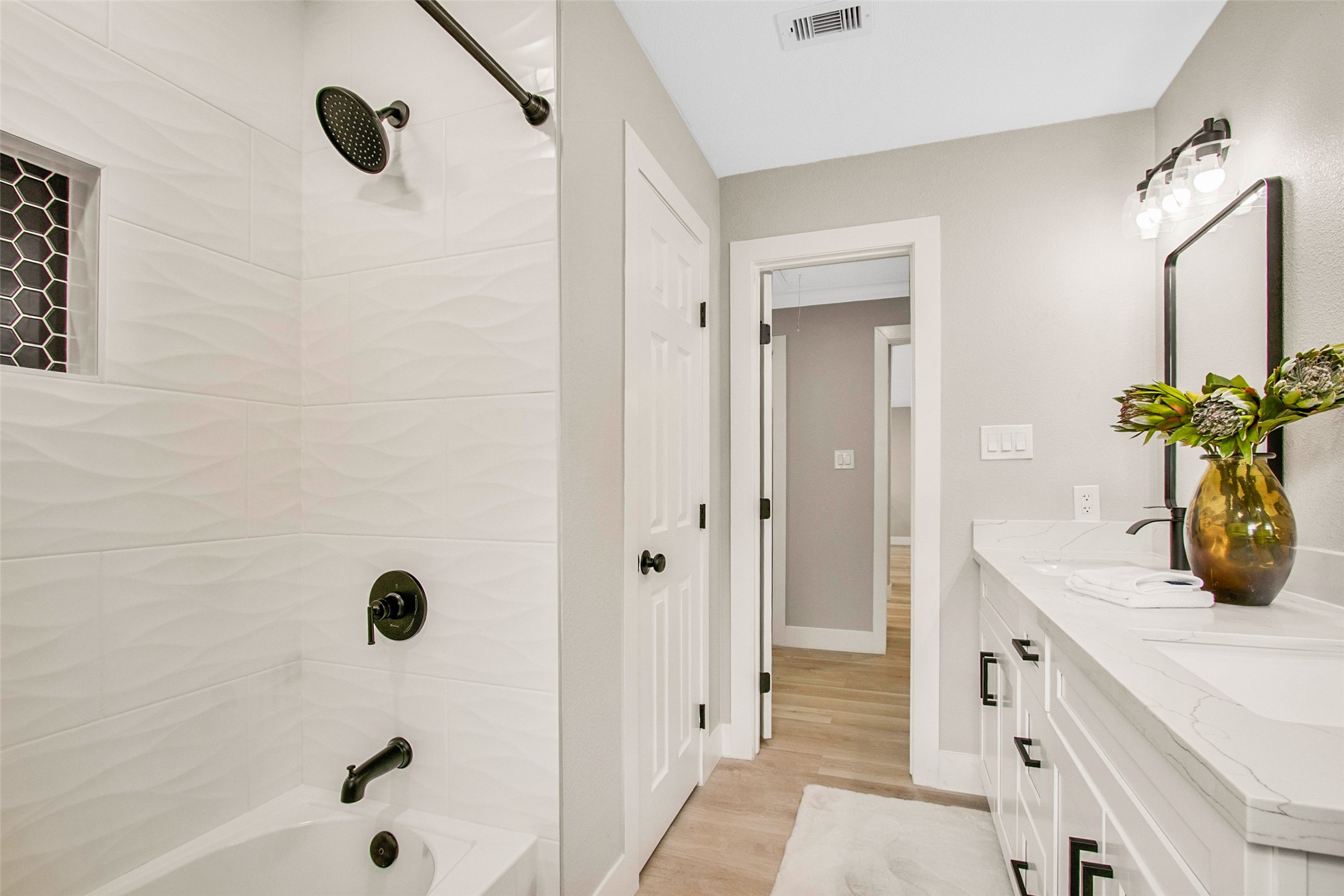 5731 Creekbend Drive Property Photo 37