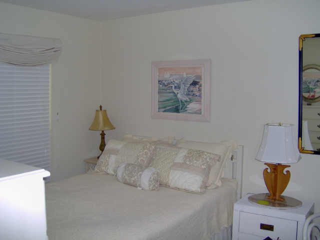 3220 69th Street F2 Property Photo 9