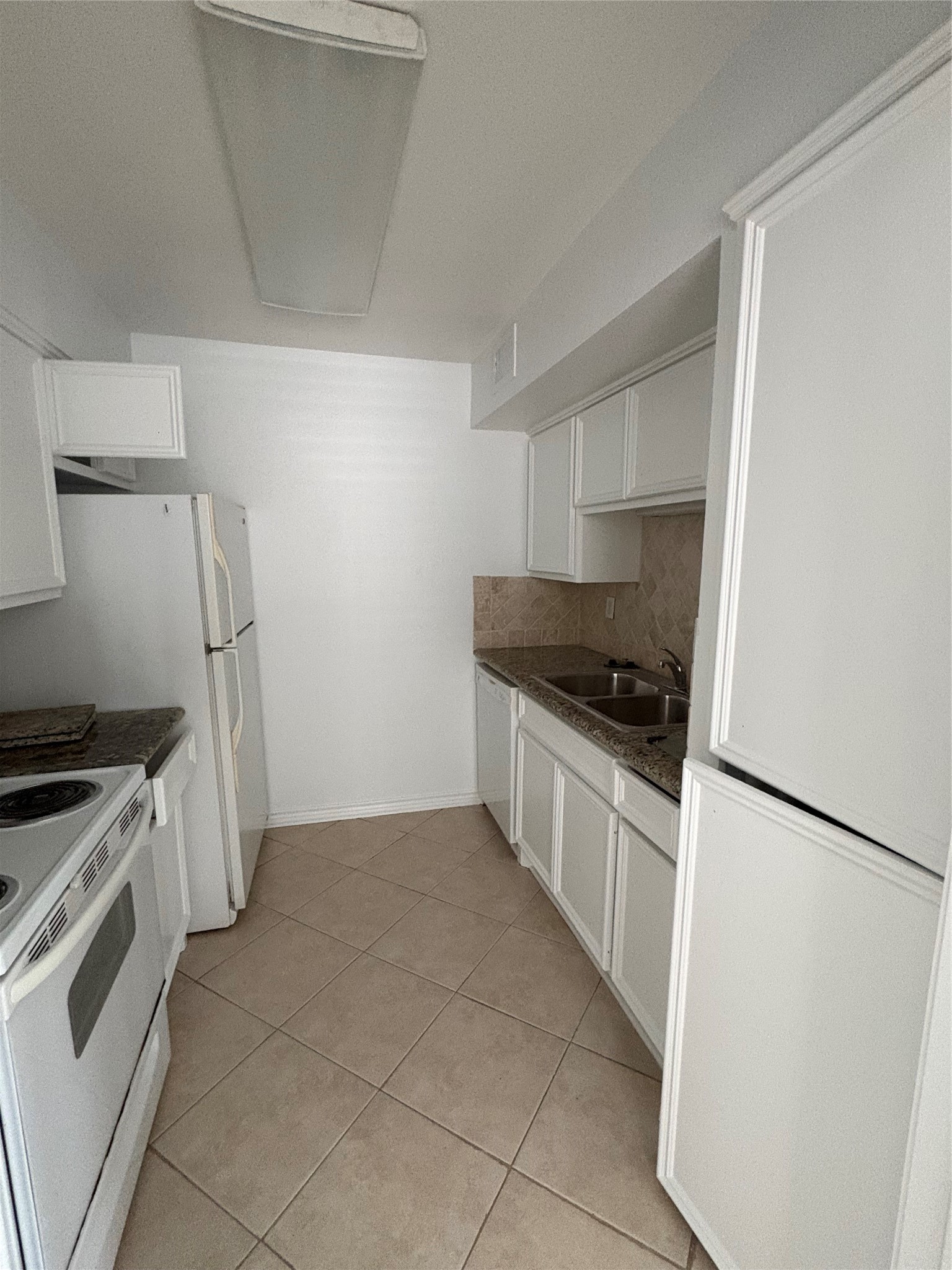 3220 69th Street F2 Property Photo 18