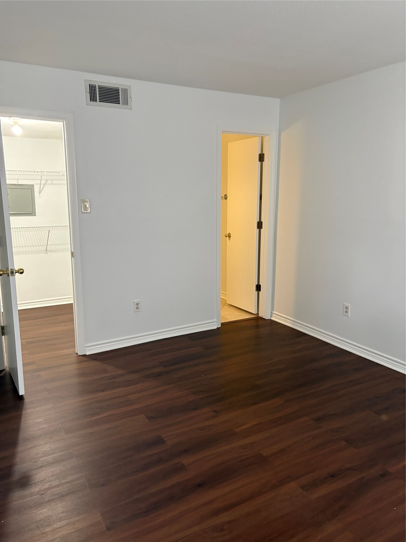 3220 69th Street F2 Property Photo 25