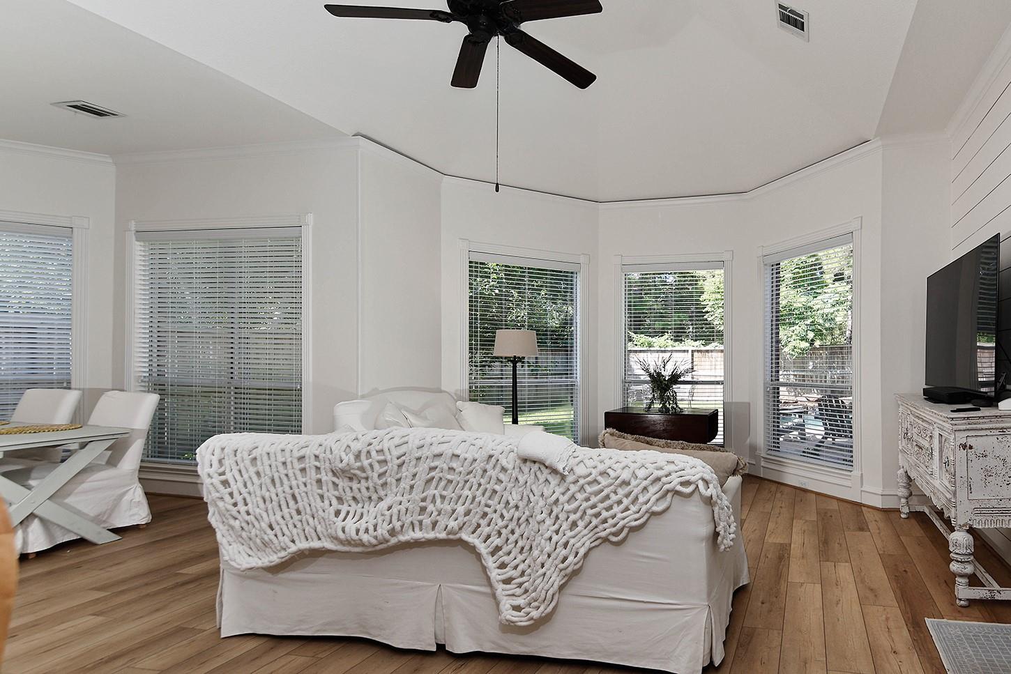 27 Acorn Cluster Court Property Photo 14