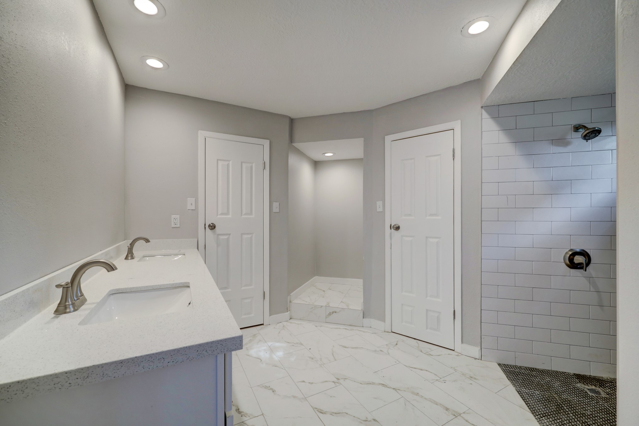 20019 Legend Oak Drive Property Photo 16