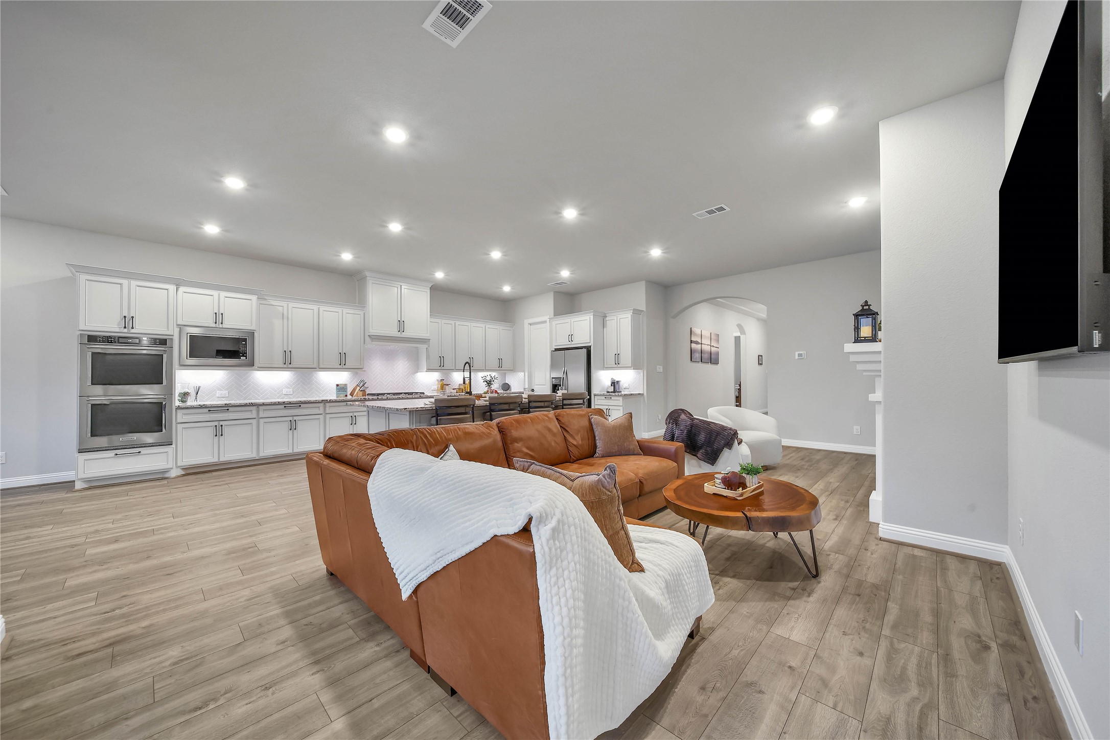 13067 Soaring Forest Drive Property Photo 3