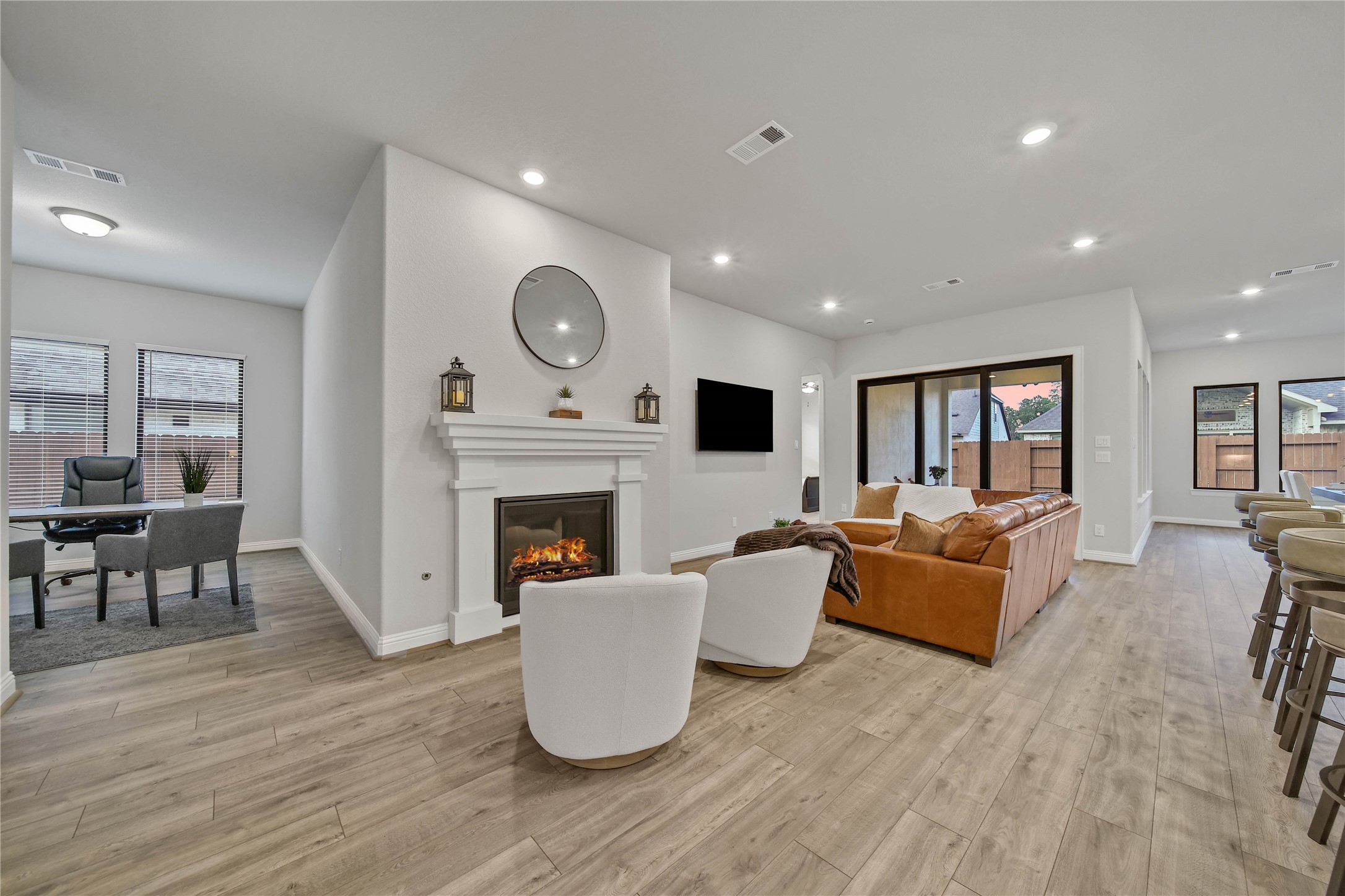13067 Soaring Forest Drive Property Photo 5