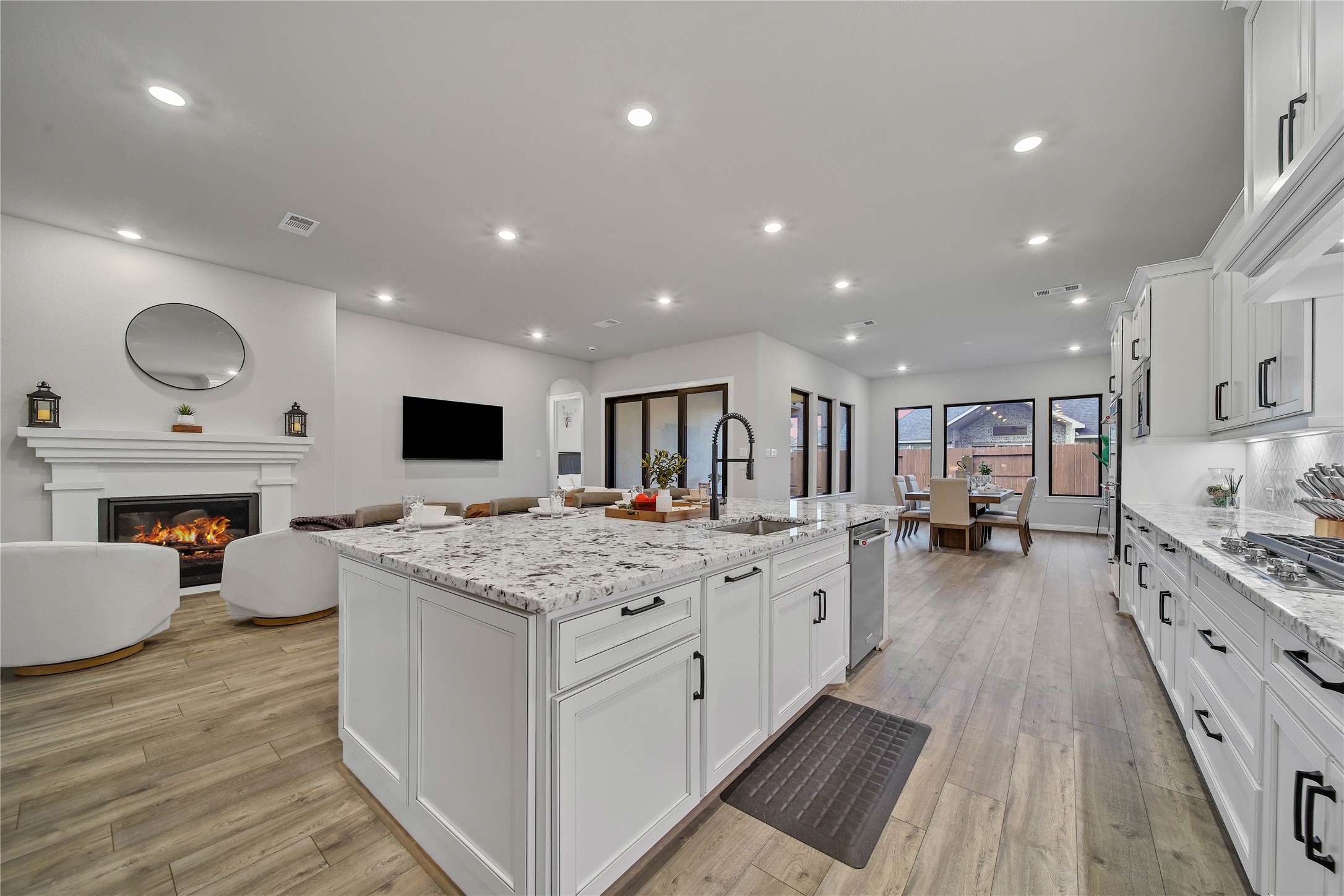 13067 Soaring Forest Drive Property Photo 11