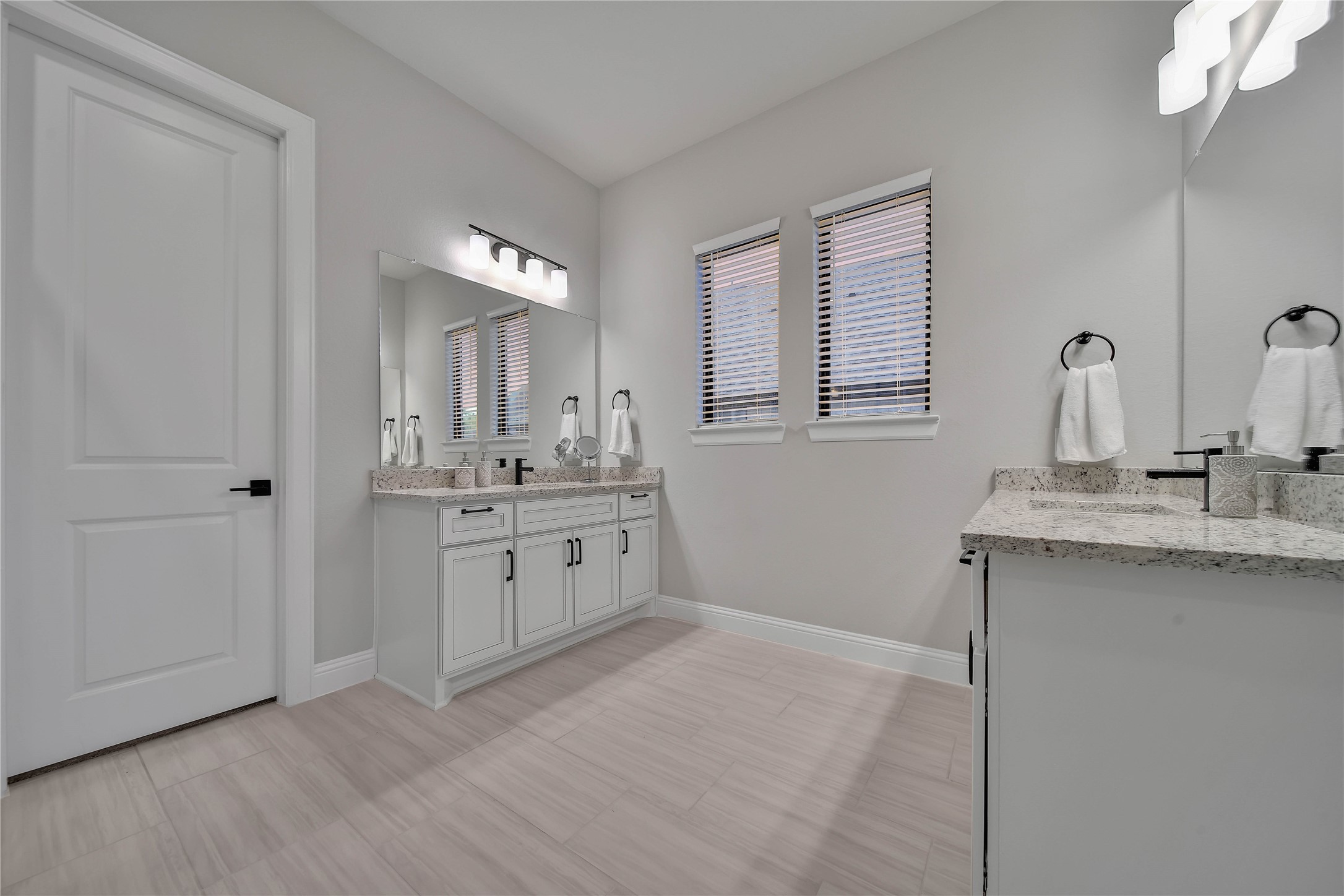 13067 Soaring Forest Drive Property Photo 19