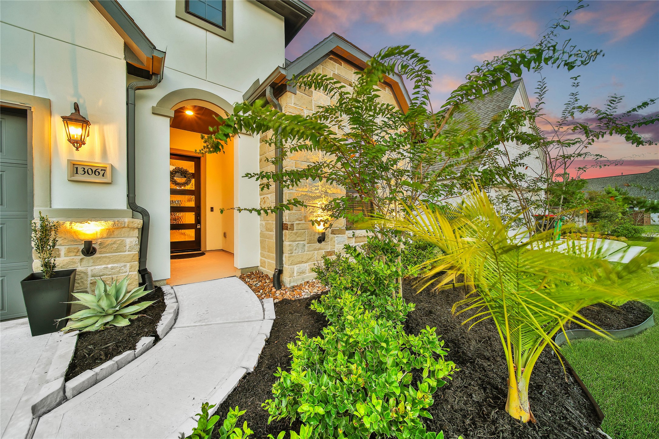 13067 Soaring Forest Drive Property Photo 27