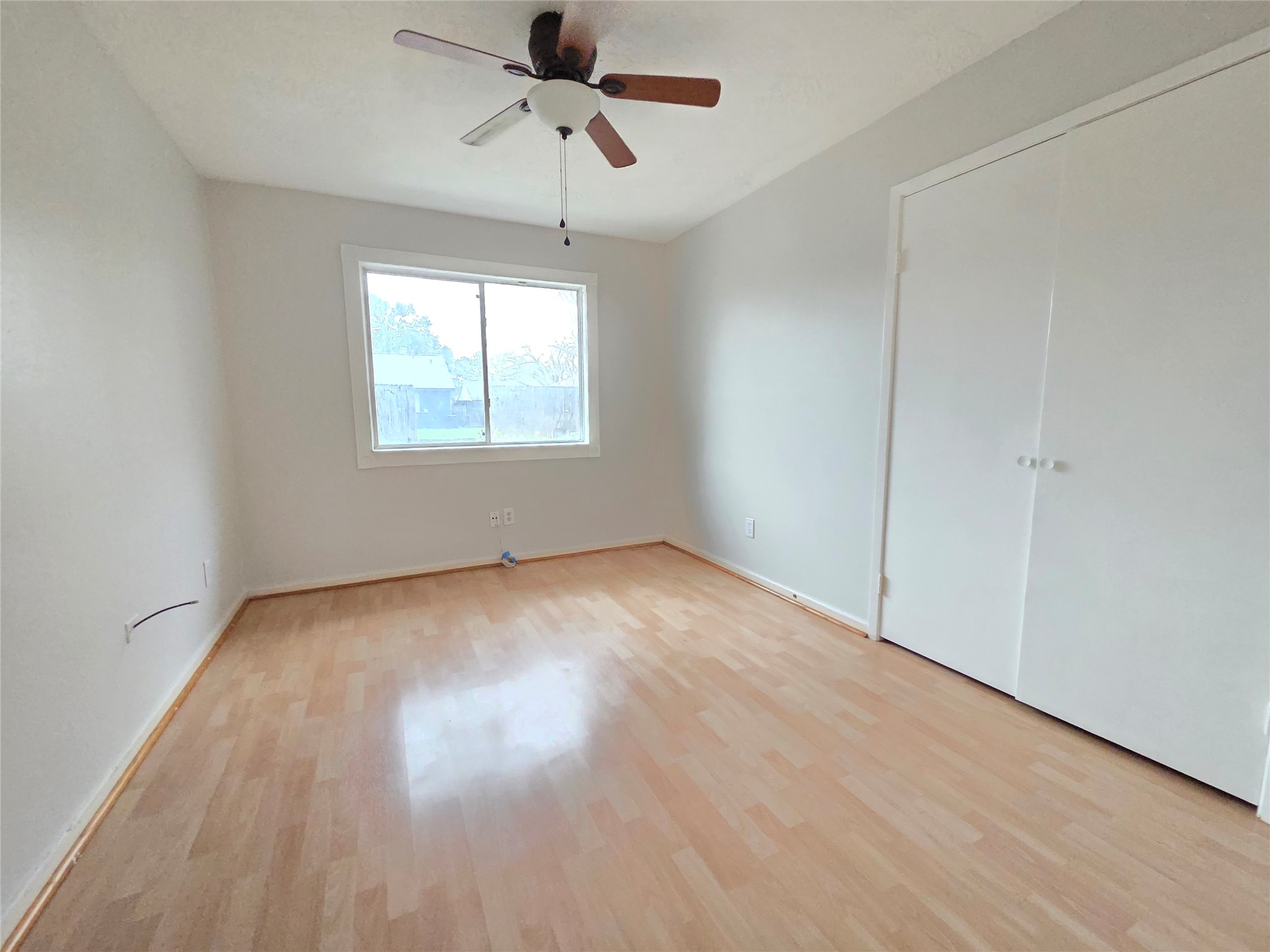 2443 Spring Dusk Lane Property Photo 4