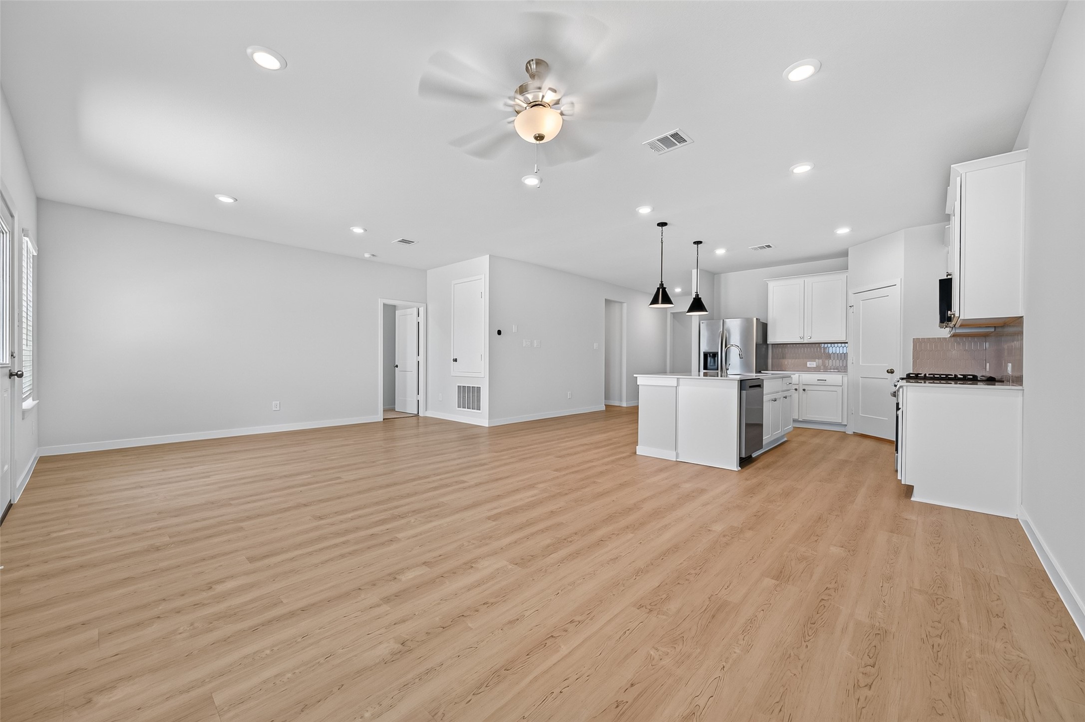 26134 Venus Trap Trail Property Photo 18
