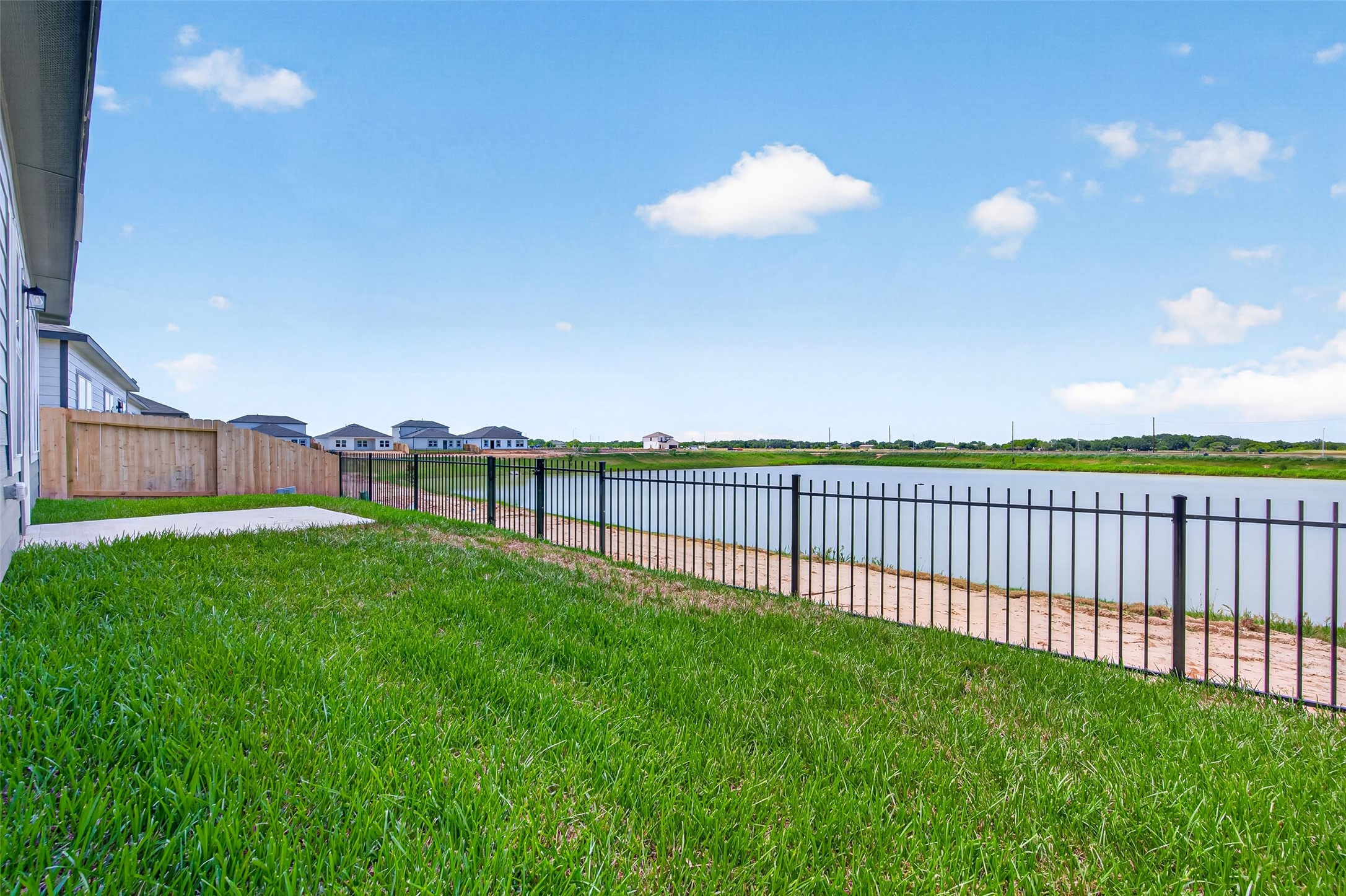 26134 Venus Trap Trail Property Photo 38