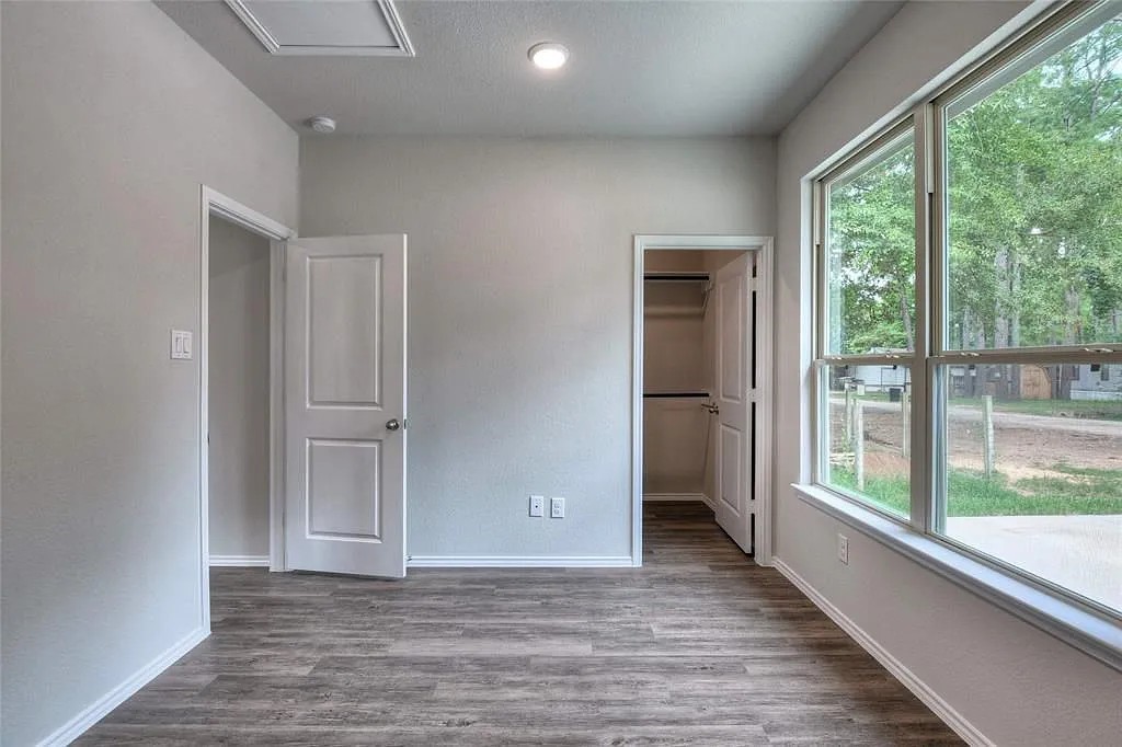 9759 Black Gum Property Photo 6